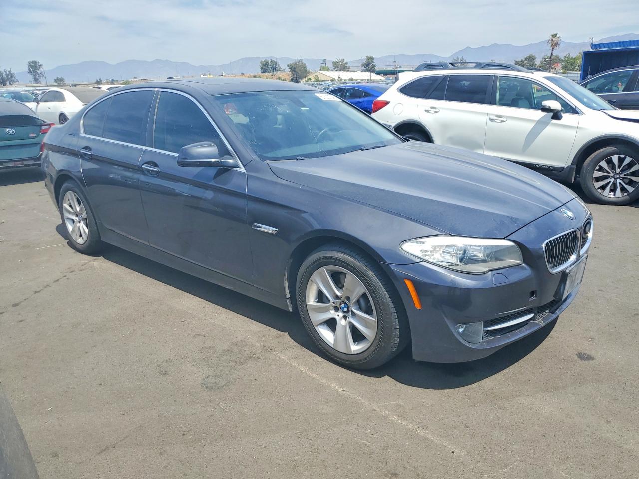 2013 Bmw 528 I Серый vin: WBAXG5C51DD228664