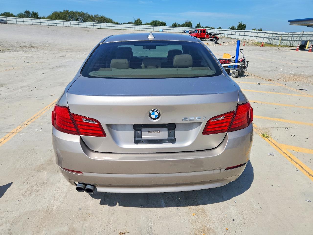 2013 Bmw 528 I Silver vin: WBAXG5C51DD229524