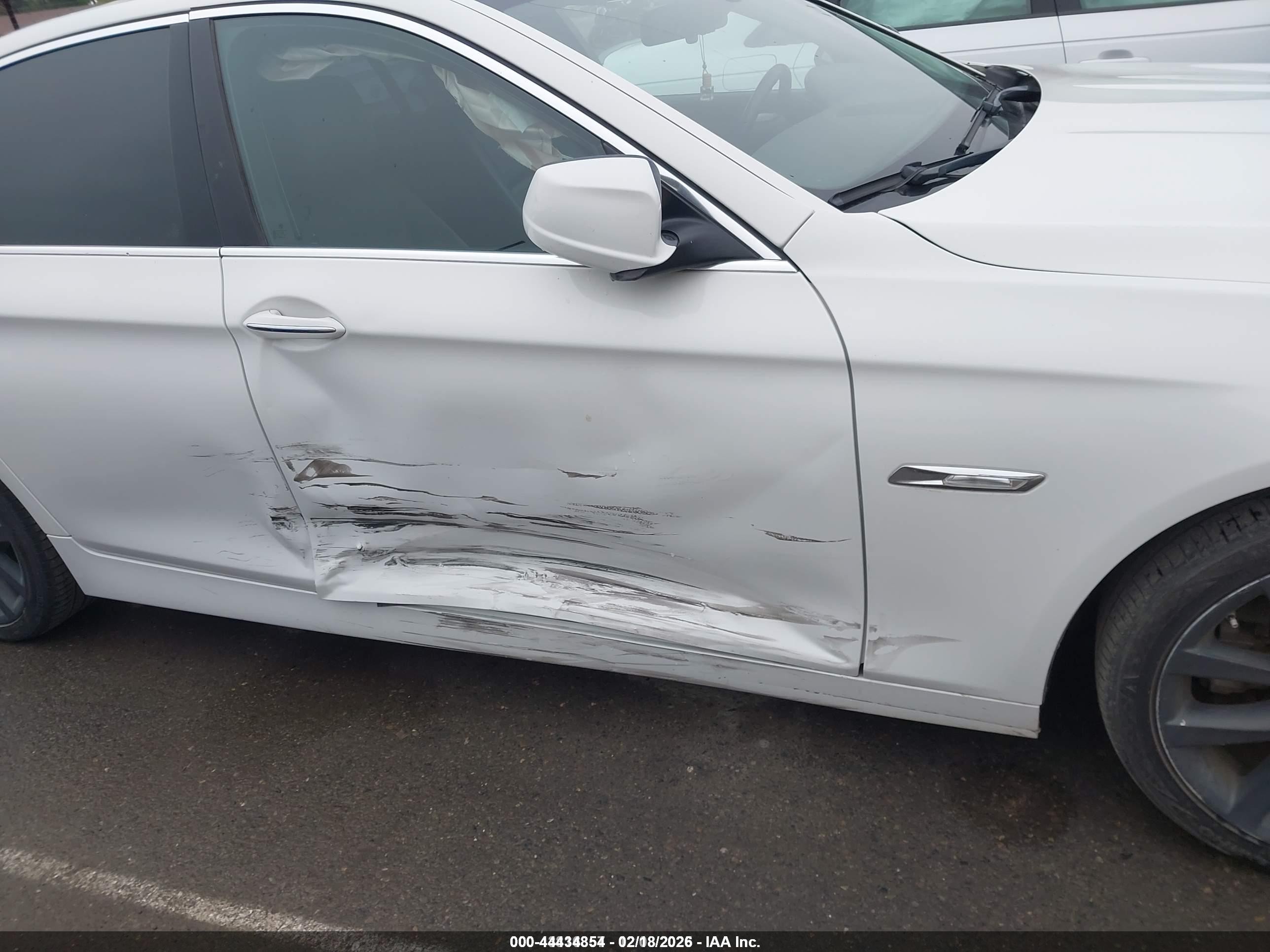 2013 Bmw 528i   White vin: WBAXG5C51DD234092