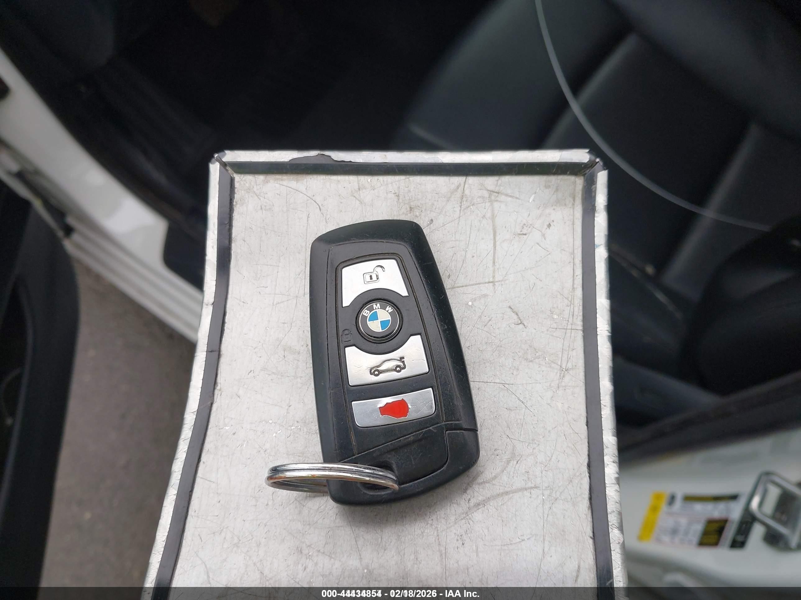 2013 Bmw 528i   White vin: WBAXG5C51DD234092