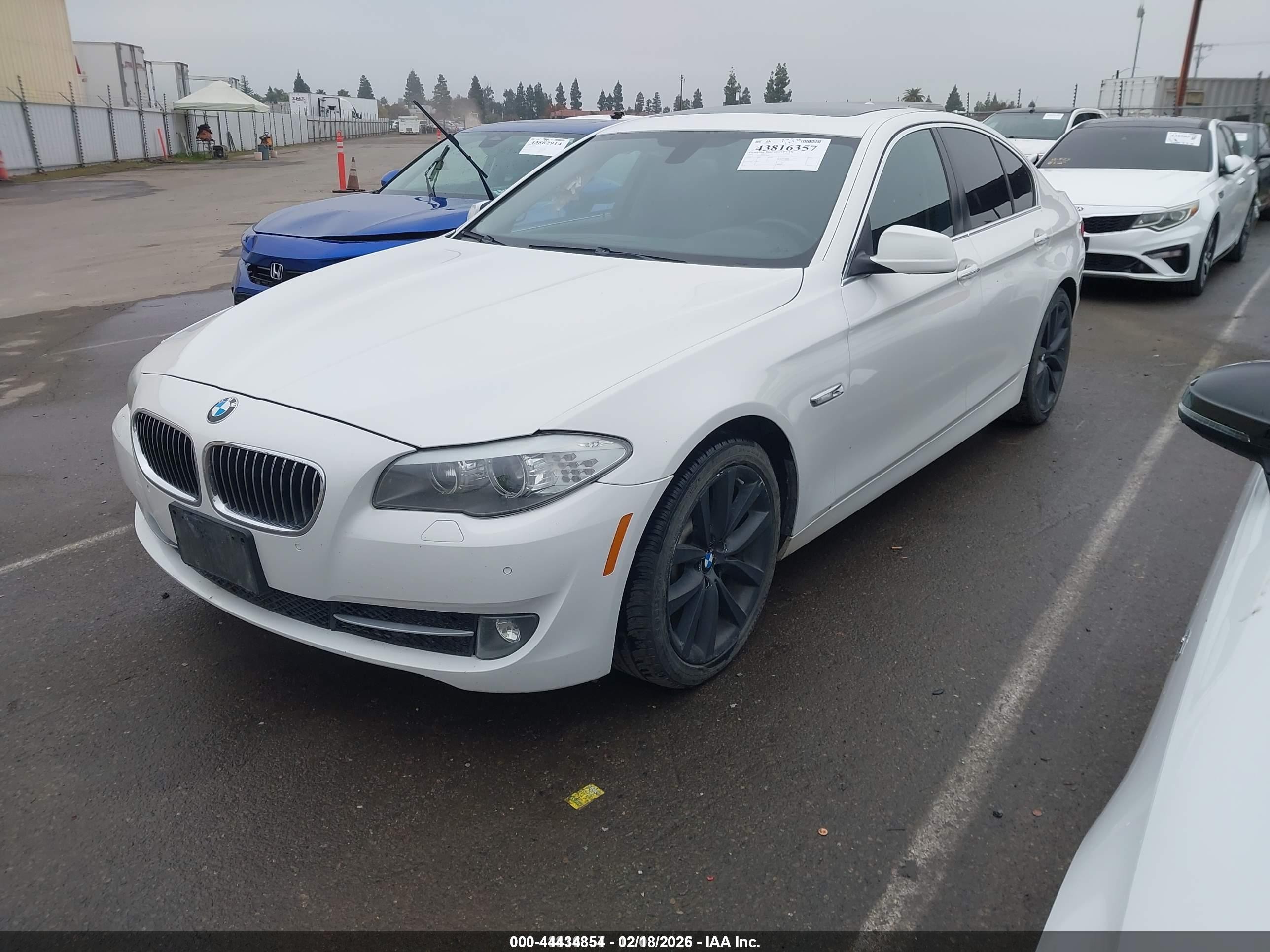2013 Bmw 528i   White vin: WBAXG5C51DD234092