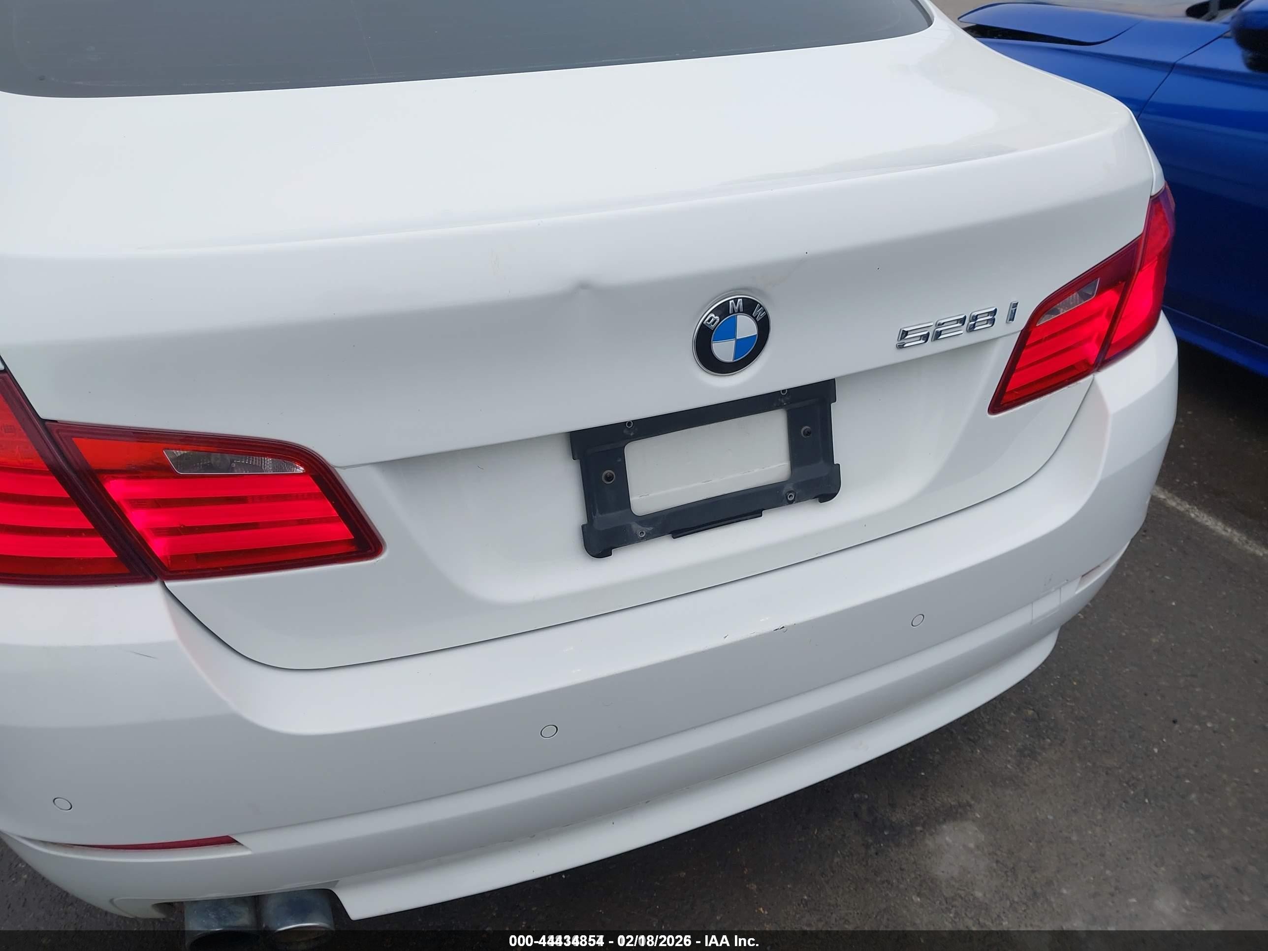 2013 Bmw 528i   White vin: WBAXG5C51DD234092