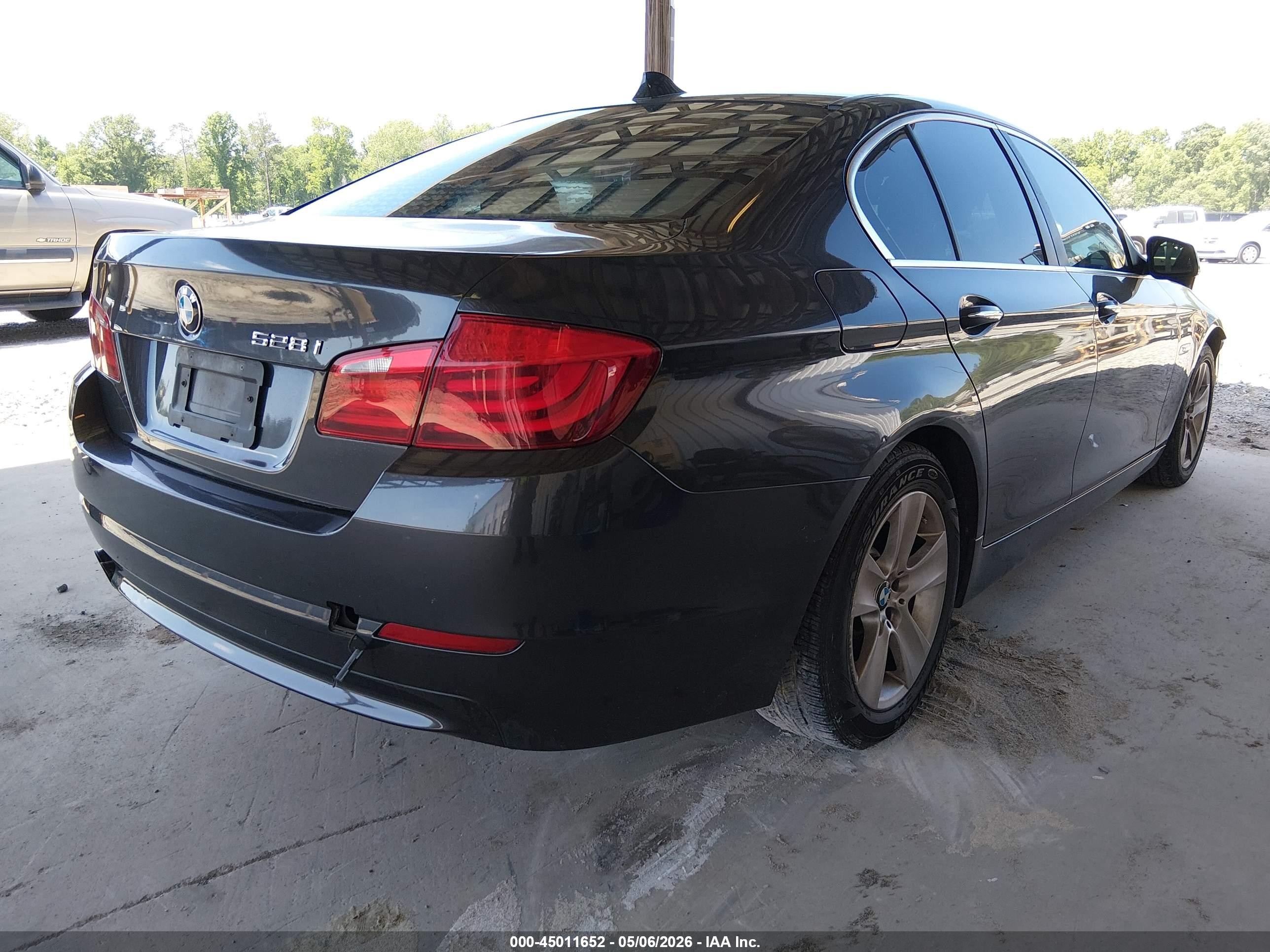 2012 Bmw 528i   Серый vin: WBAXG5C52CDW85367