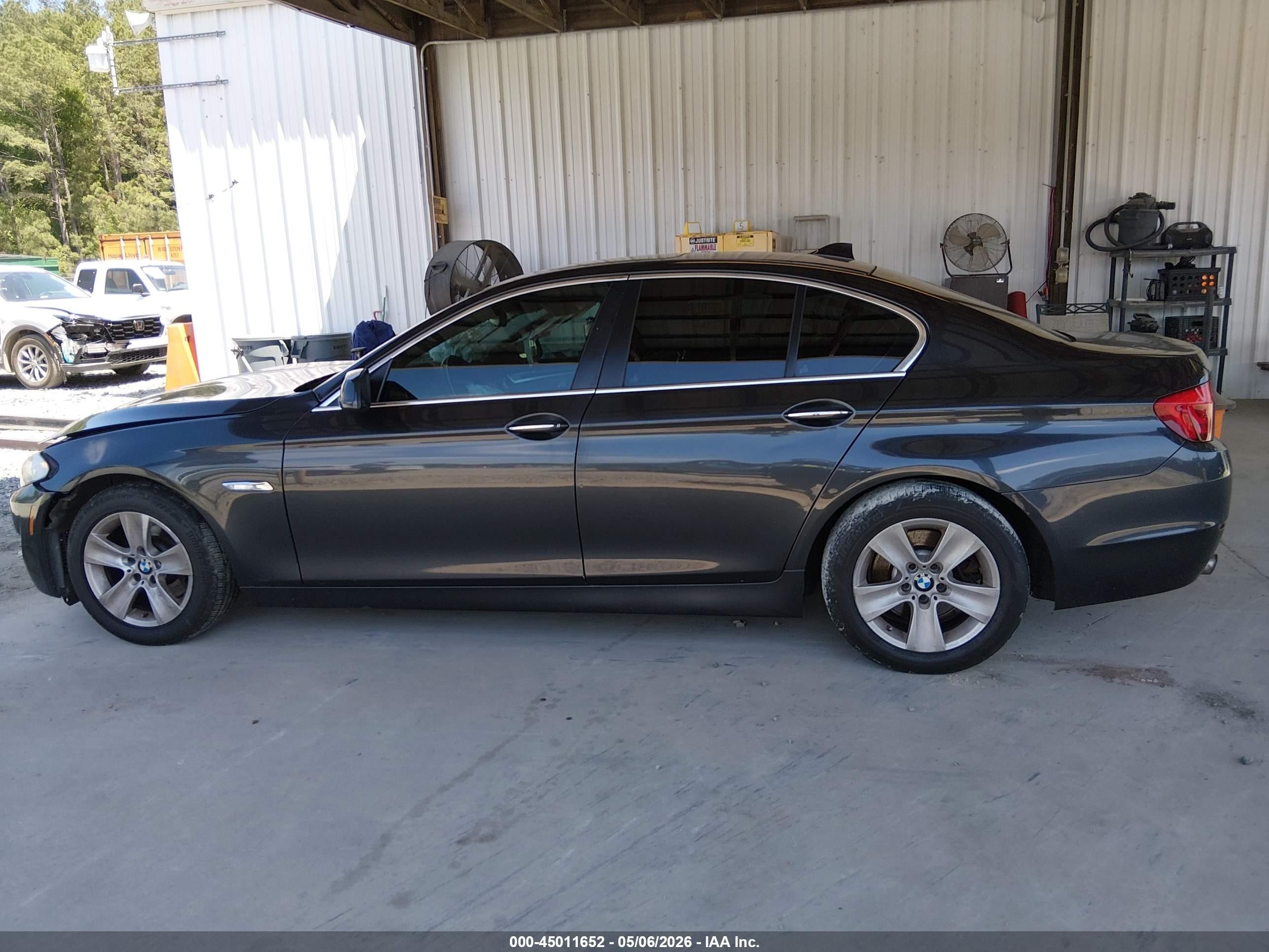 2012 Bmw 528i   Серый vin: WBAXG5C52CDW85367