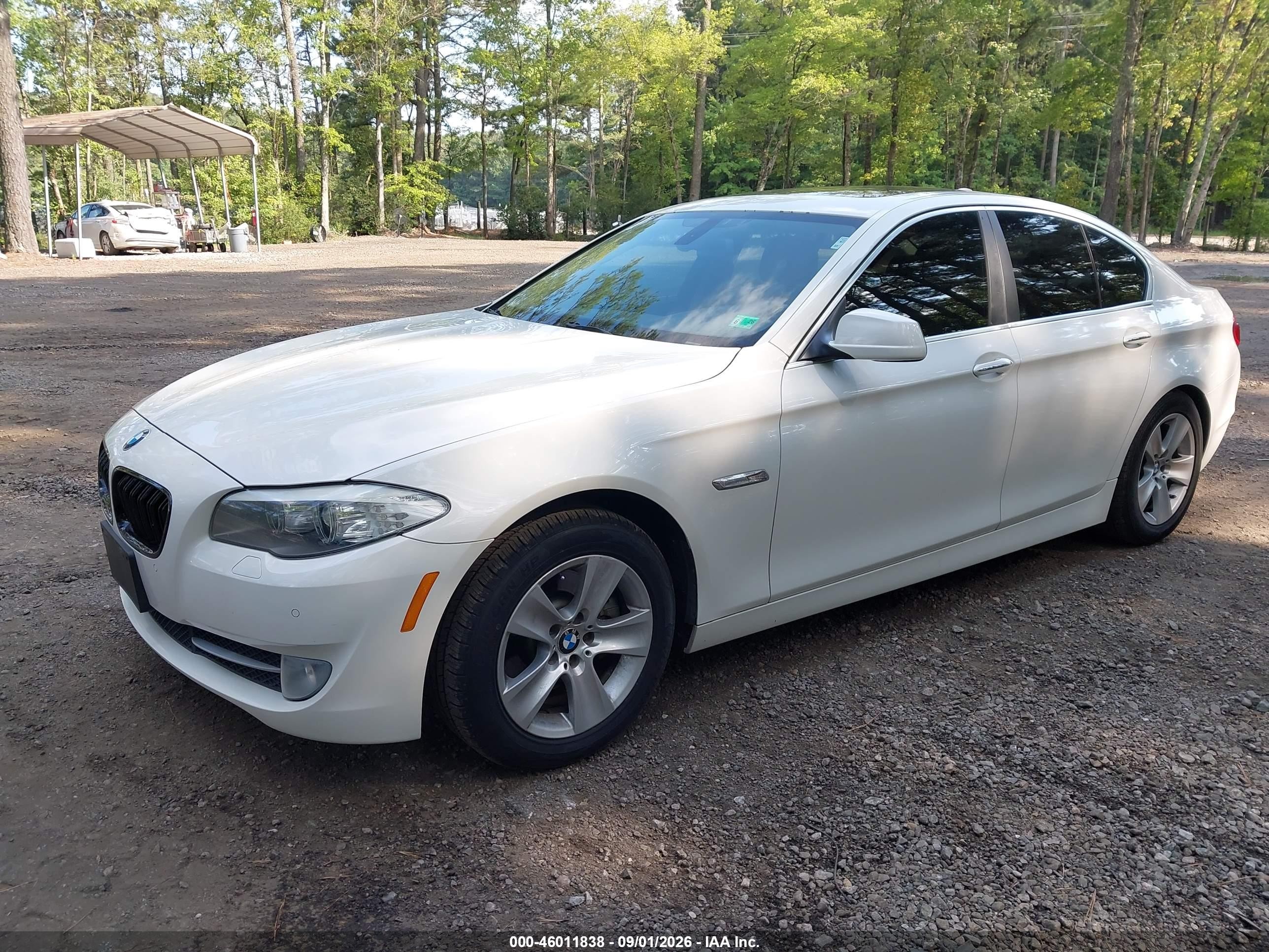 2012 Bmw 528i   White vin: WBAXG5C52CDX01633