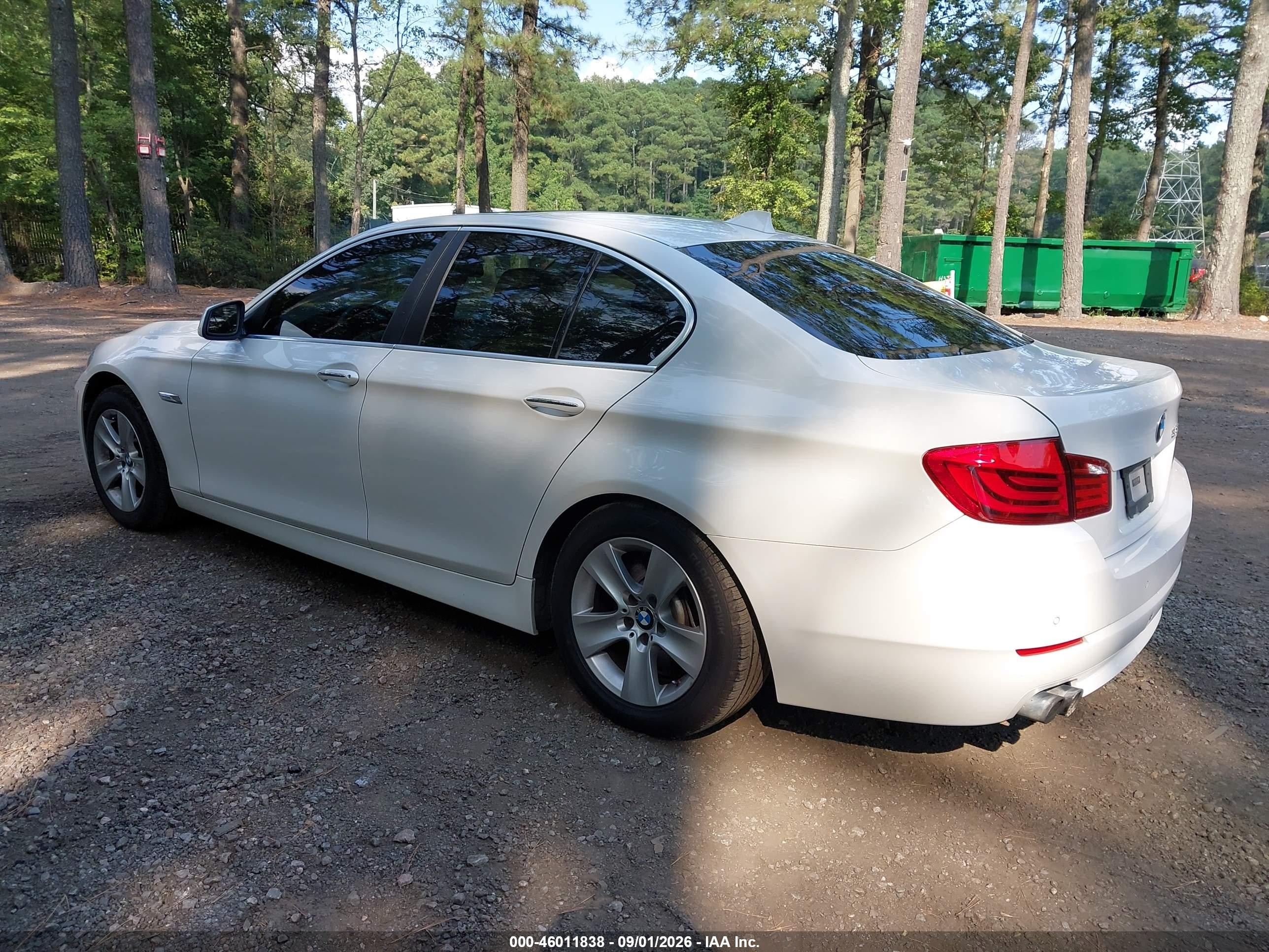 2012 Bmw 528i   White vin: WBAXG5C52CDX01633