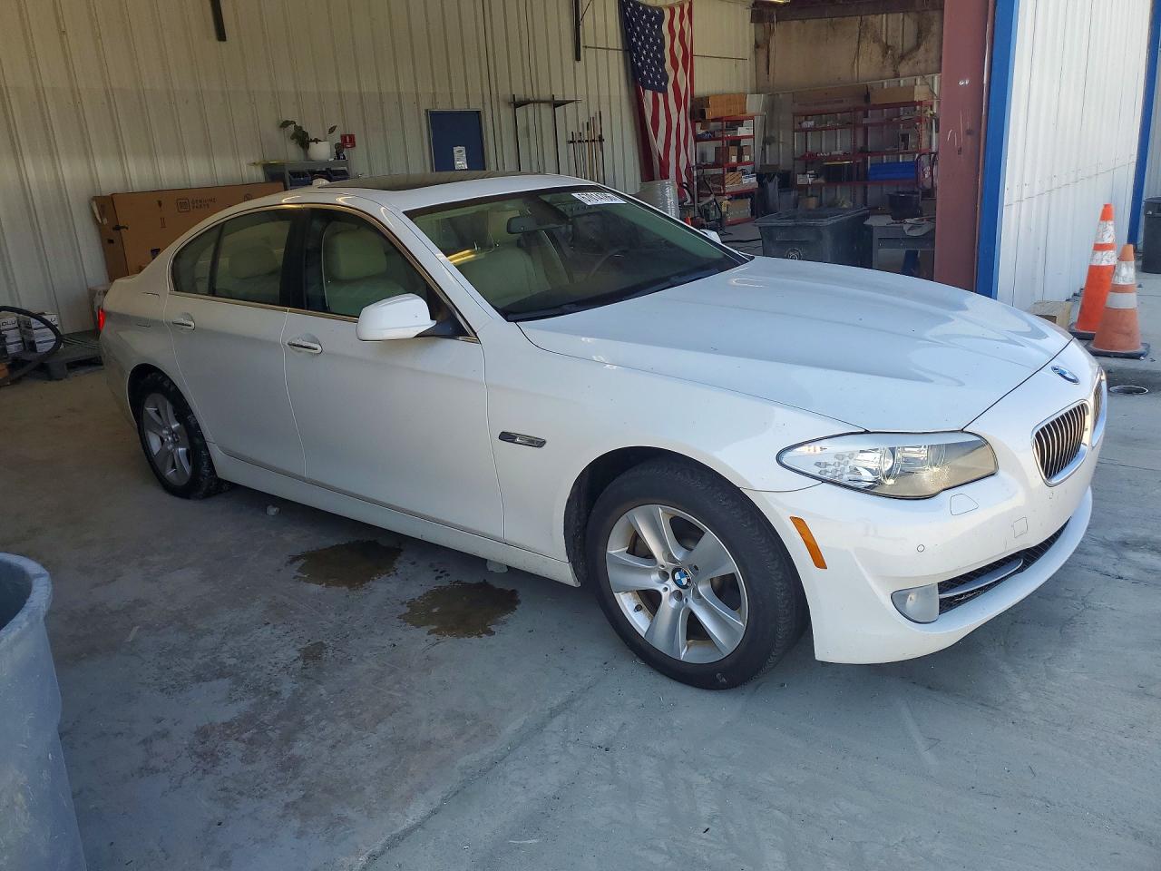 2012 Bmw 528 I White vin: WBAXG5C52CDX04886