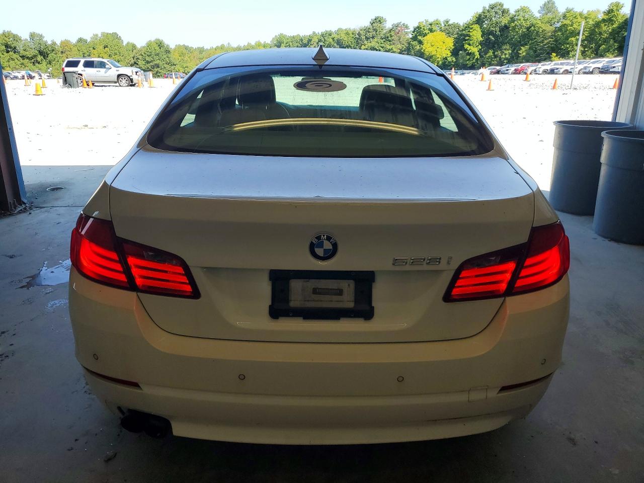 2012 Bmw 528 I White vin: WBAXG5C52CDX04886