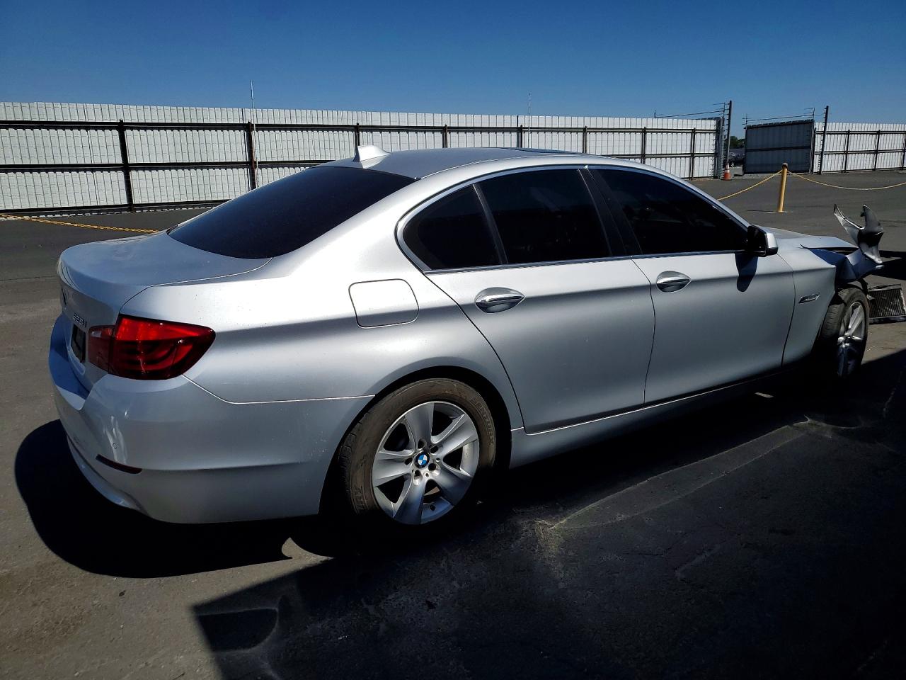 2013 Bmw 528 I Silver vin: WBAXG5C52DD232822