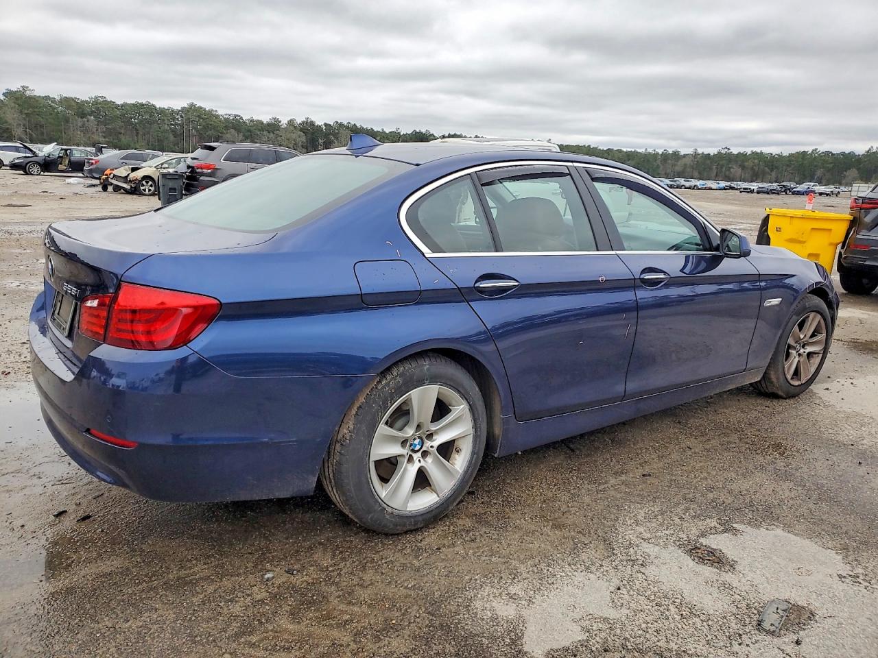 2013 Bmw 528 I Blue vin: WBAXG5C53DDY32474
