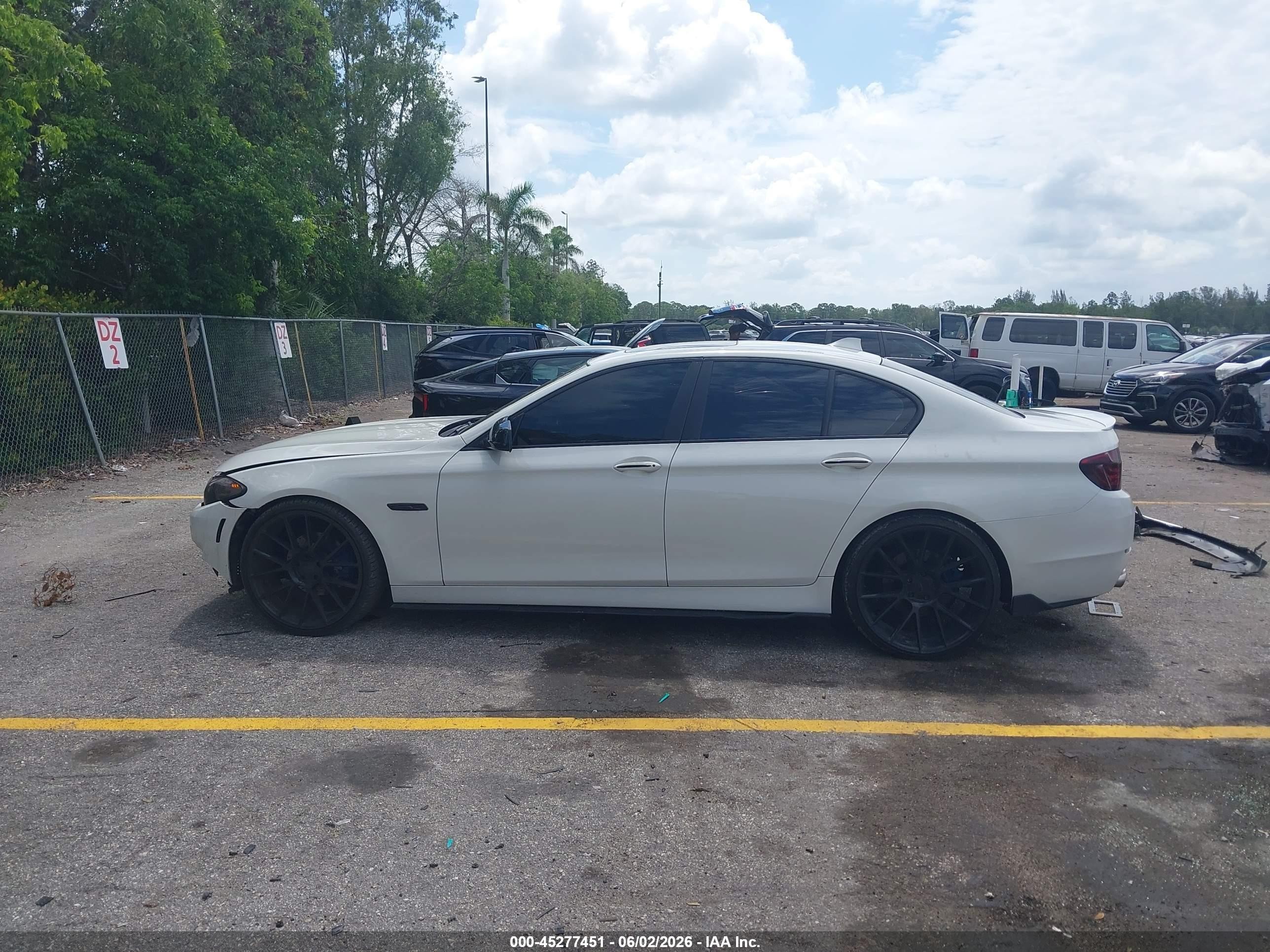 2013 Bmw 528i   White vin: WBAXG5C54DDY34461