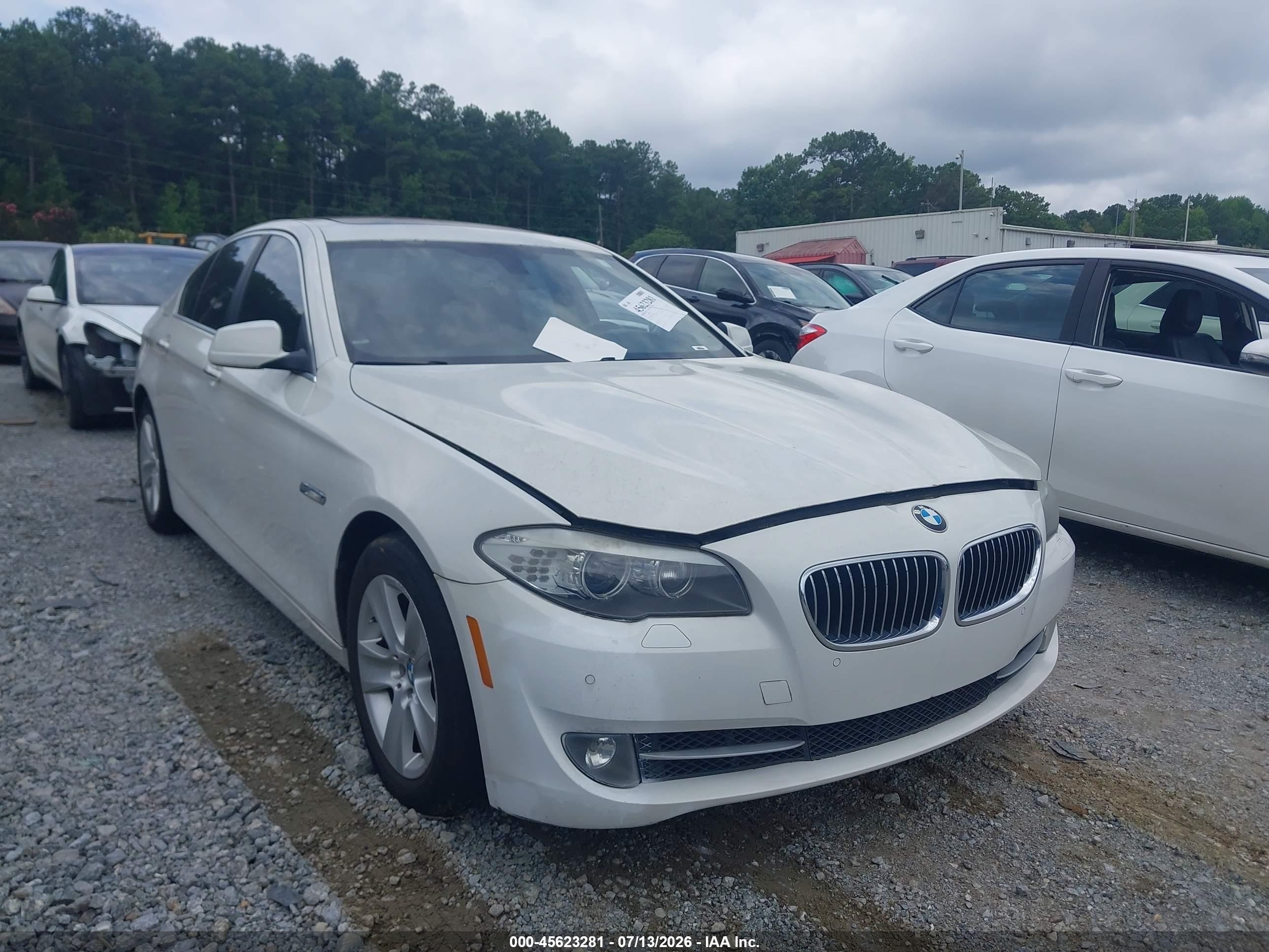 2013 Bmw 528i   White vin: WBAXG5C54DDY36629
