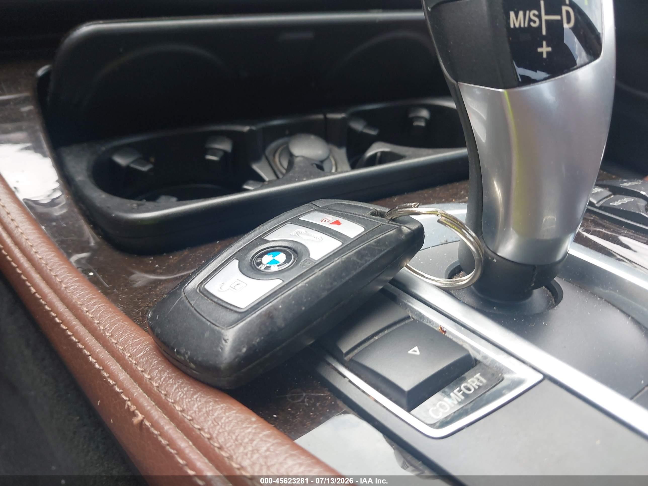2013 Bmw 528i   White vin: WBAXG5C54DDY36629