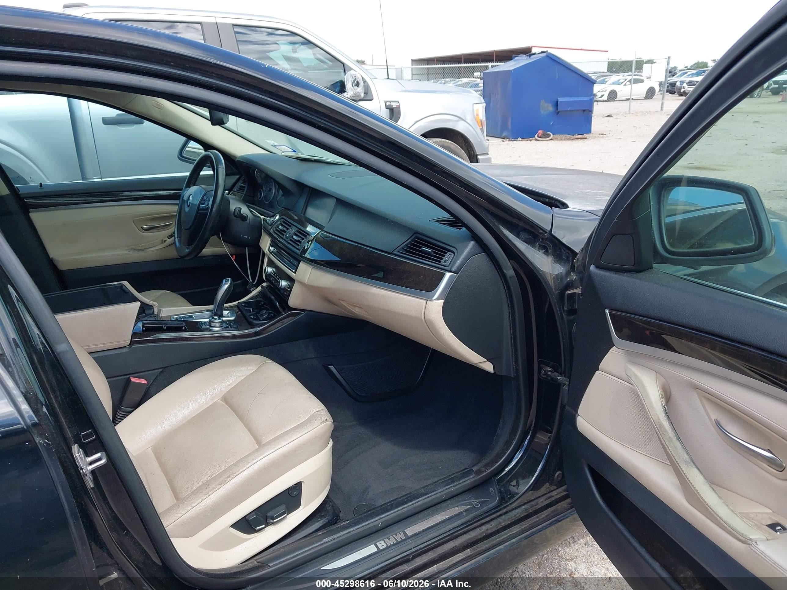 2012 Bmw 528i   Black vin: WBAXG5C55CDW24160