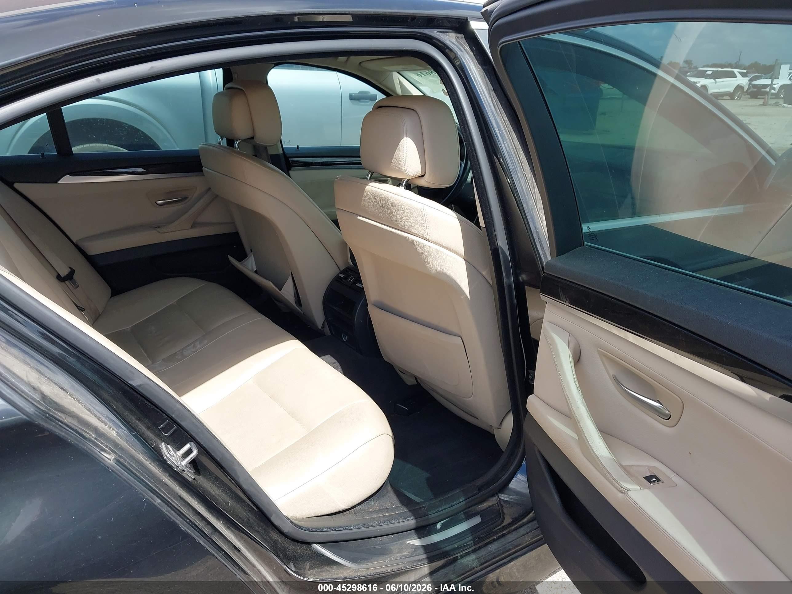 2012 Bmw 528i   Black vin: WBAXG5C55CDW24160