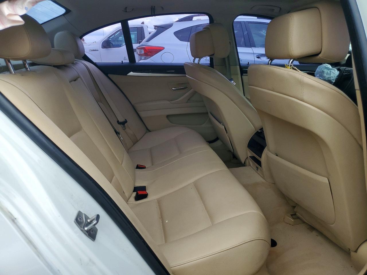 2012 Bmw 528 I White vin: WBAXG5C55CDW24983