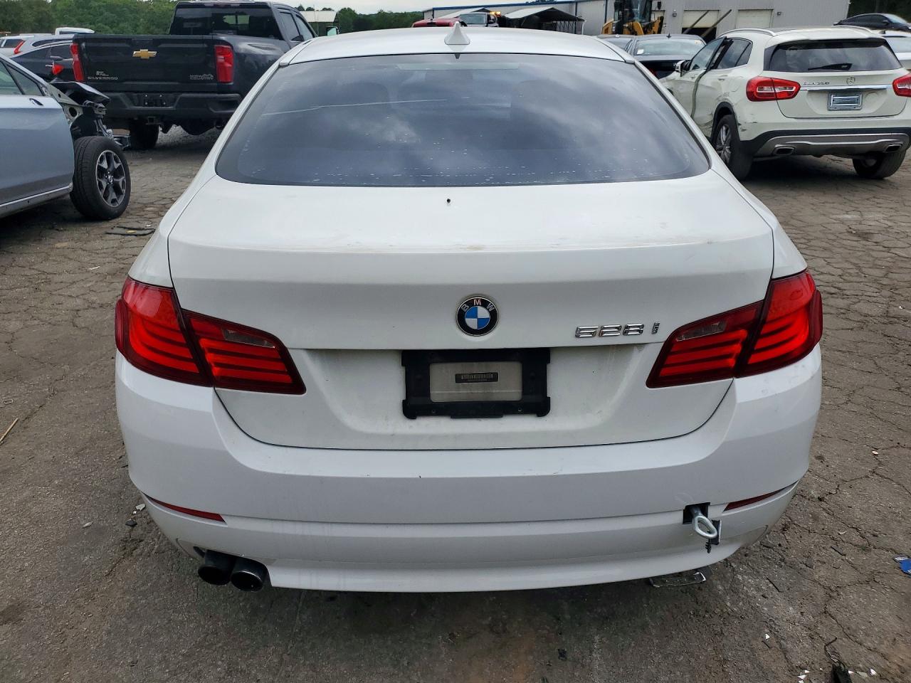 2012 Bmw 528 I White vin: WBAXG5C55CDW24983