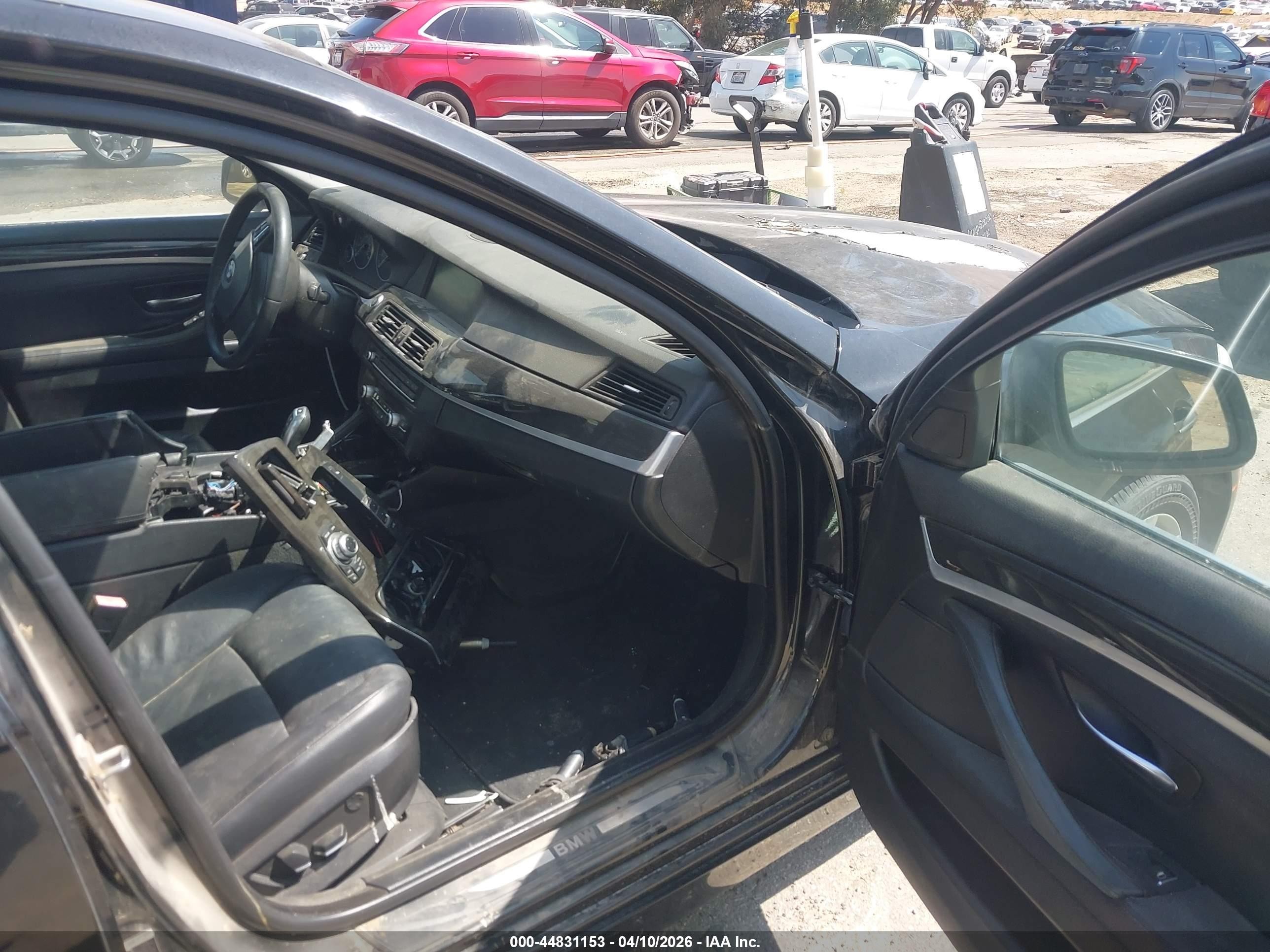 2012 Bmw 528i   Черный vin: WBAXG5C55CDX02730