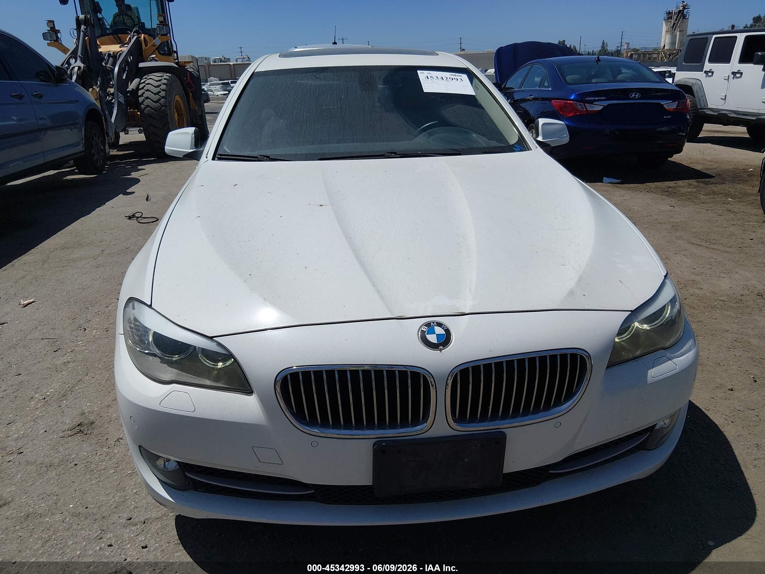 2012 Bmw 528i   White vin: WBAXG5C55CDX03831