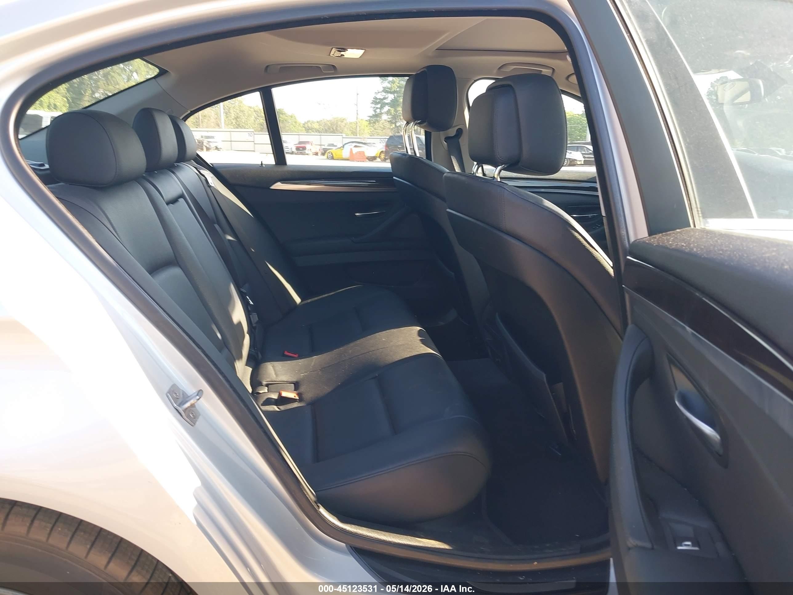2013 Bmw 528i   Серебряный vin: WBAXG5C55DDY35263