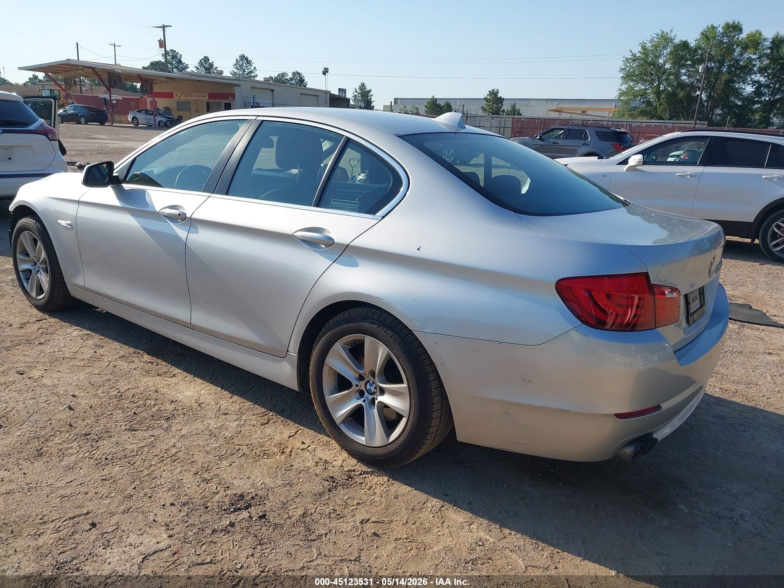 2013 Bmw 528i   Серебряный vin: WBAXG5C55DDY35263