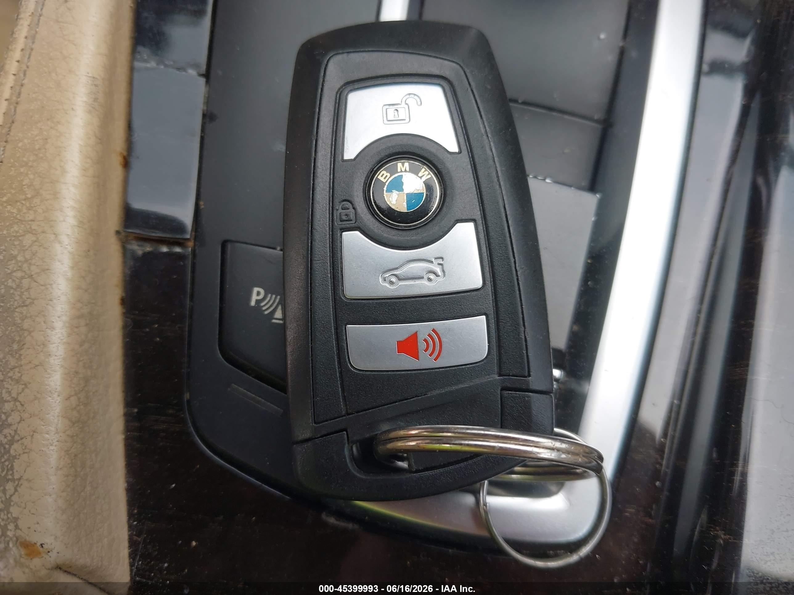 2012 Bmw 528i   White vin: WBAXG5C56CDX04230