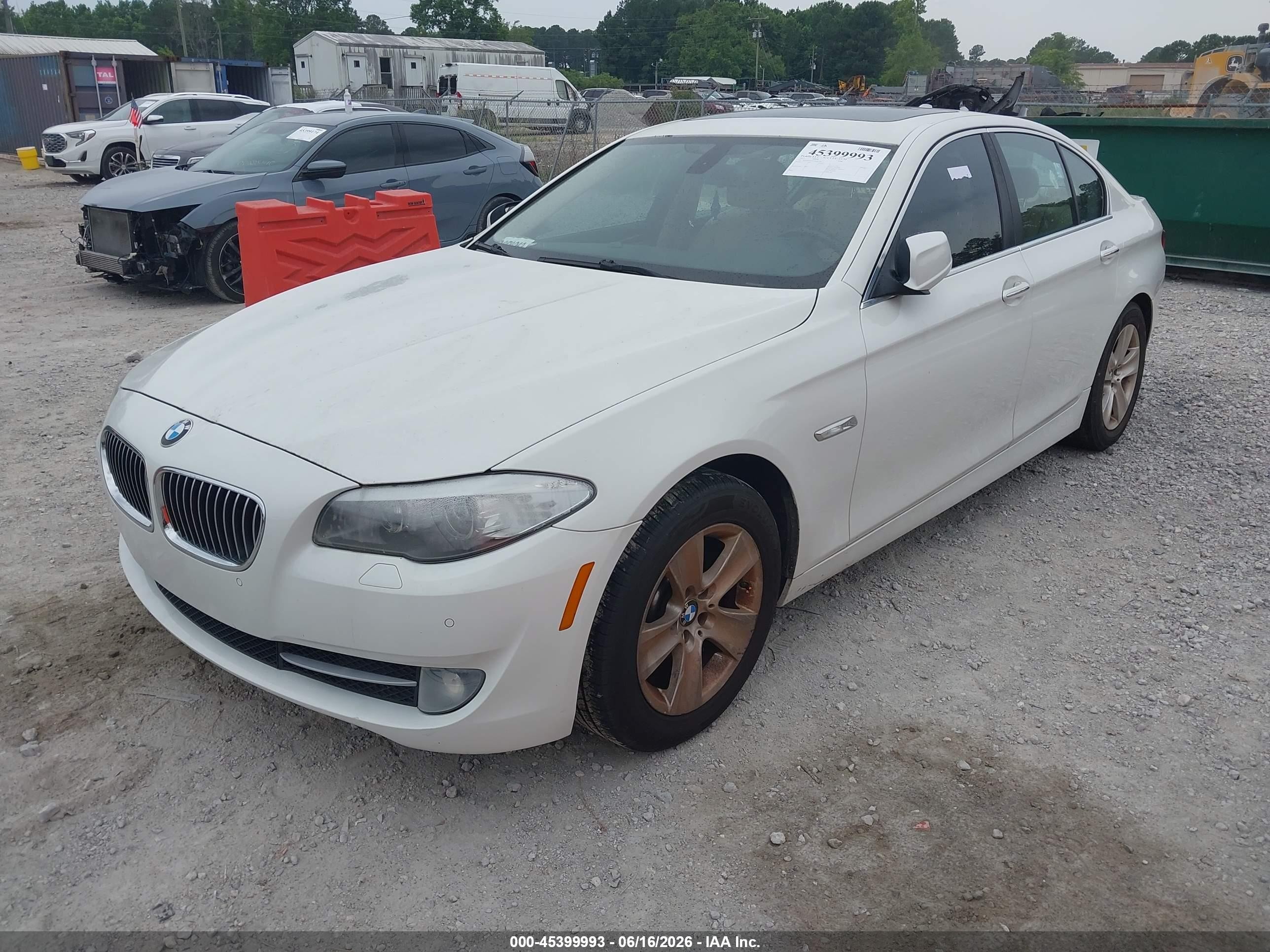 2012 Bmw 528i   White vin: WBAXG5C56CDX04230