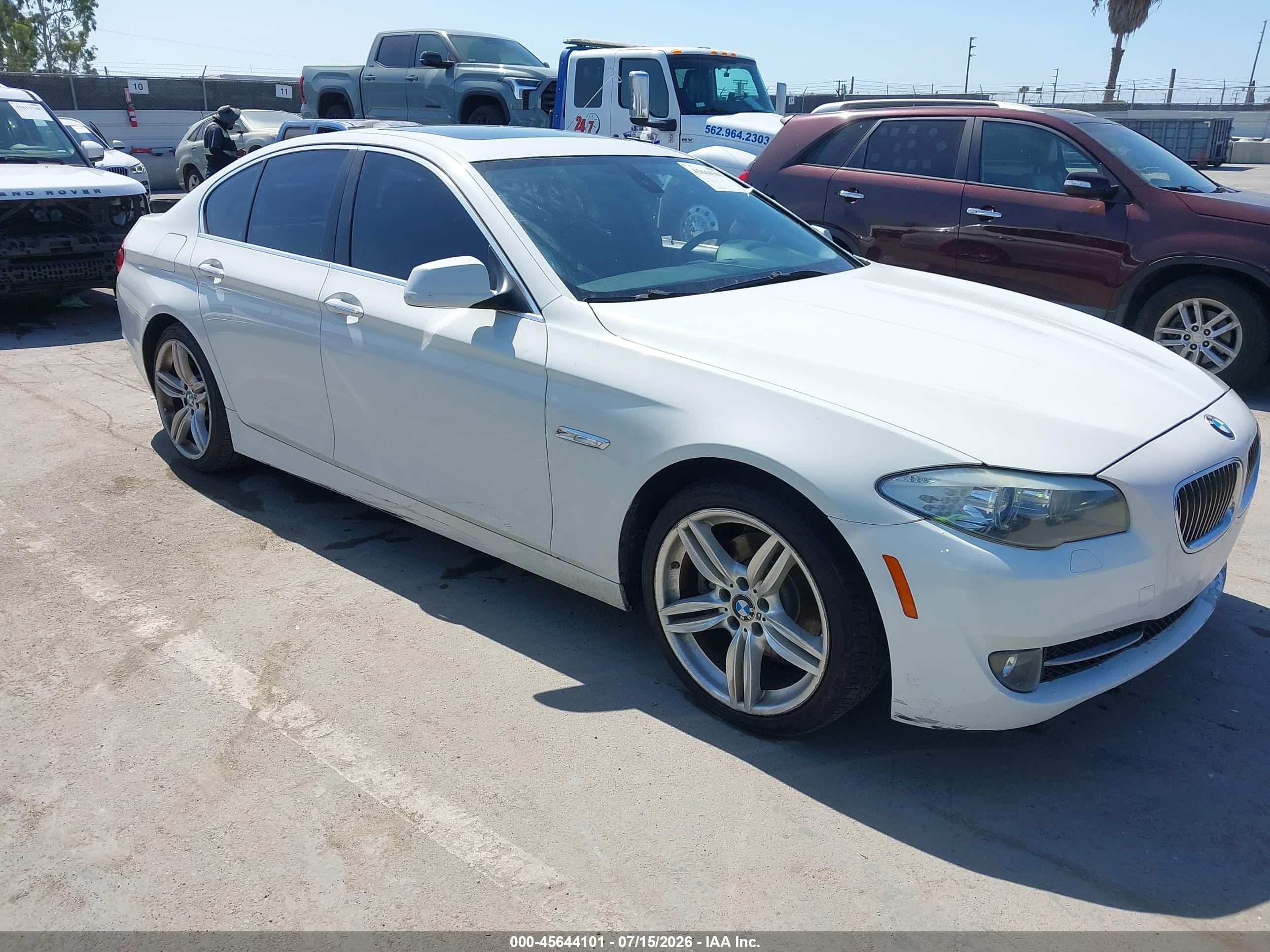2012 Bmw 528i   White vin: WBAXG5C56CDX05104