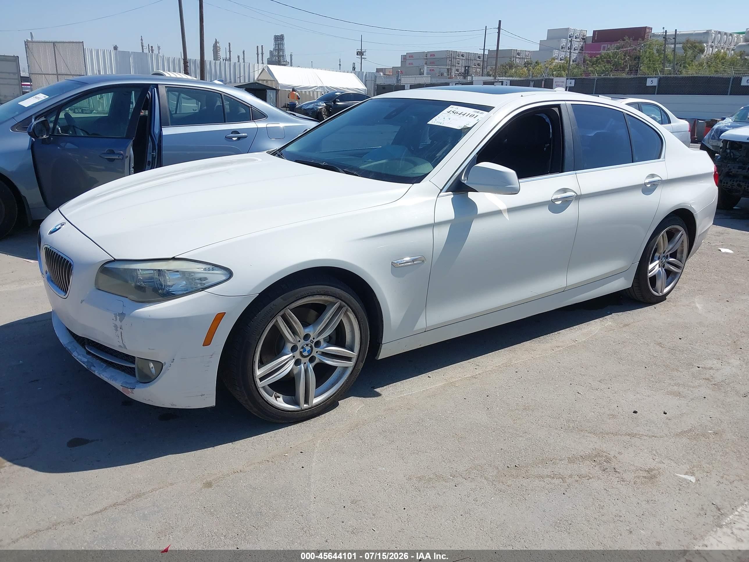 2012 Bmw 528i   White vin: WBAXG5C56CDX05104
