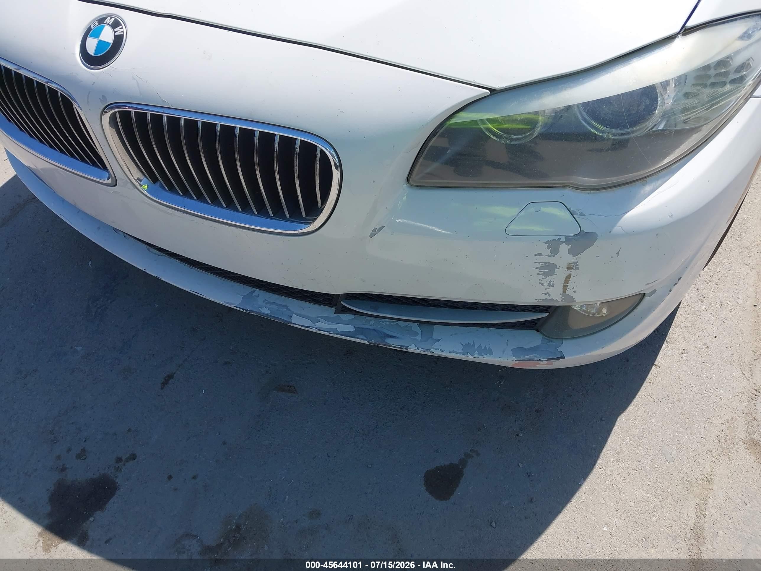 2012 Bmw 528i   White vin: WBAXG5C56CDX05104