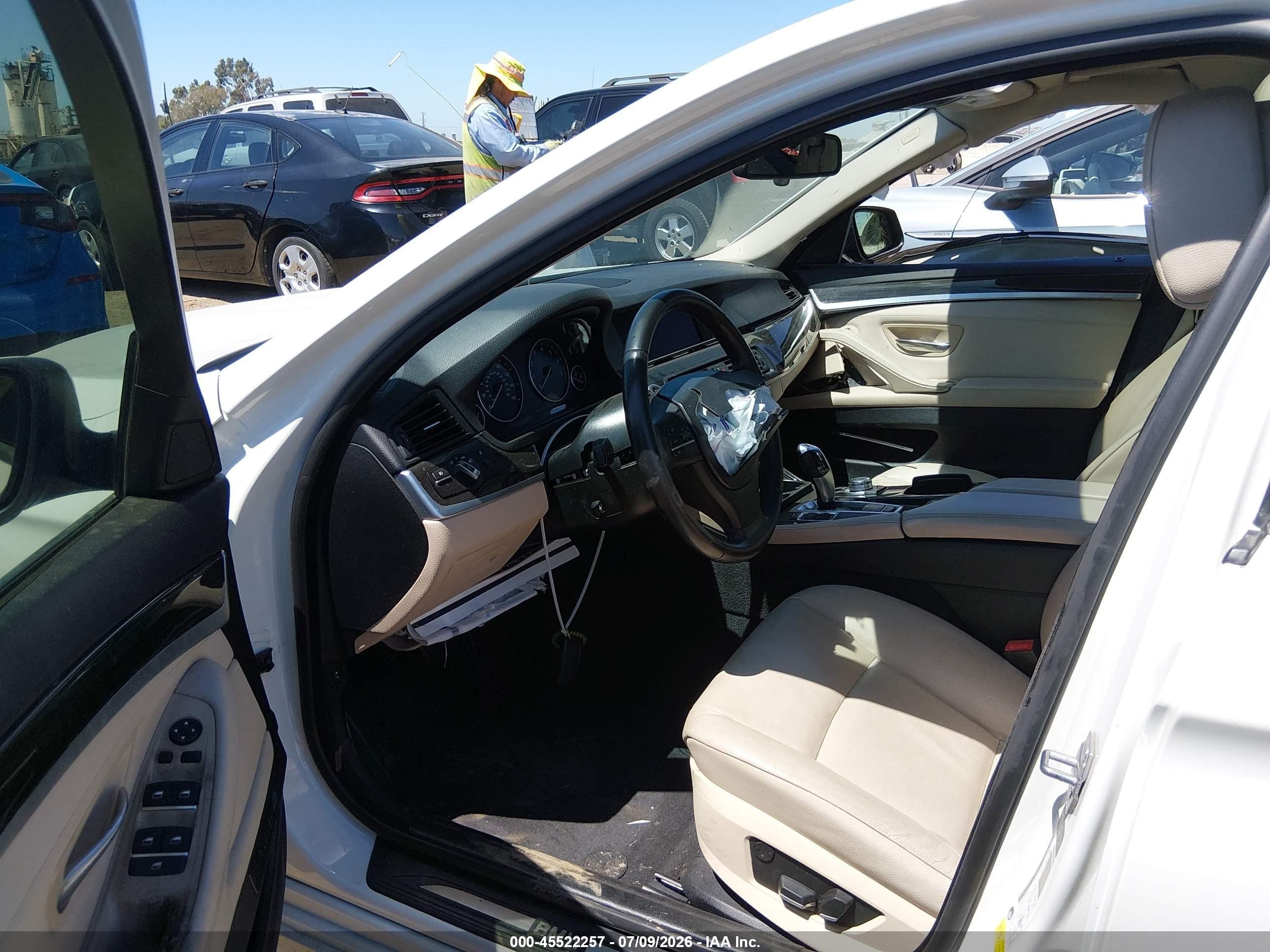 2013 Bmw 528i White vin: WBAXG5C56DD233083