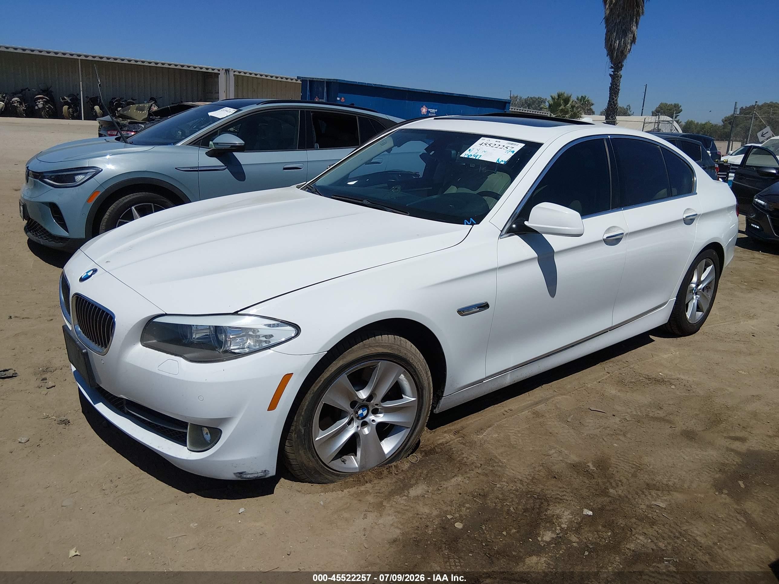 2013 Bmw 528i White vin: WBAXG5C56DD233083