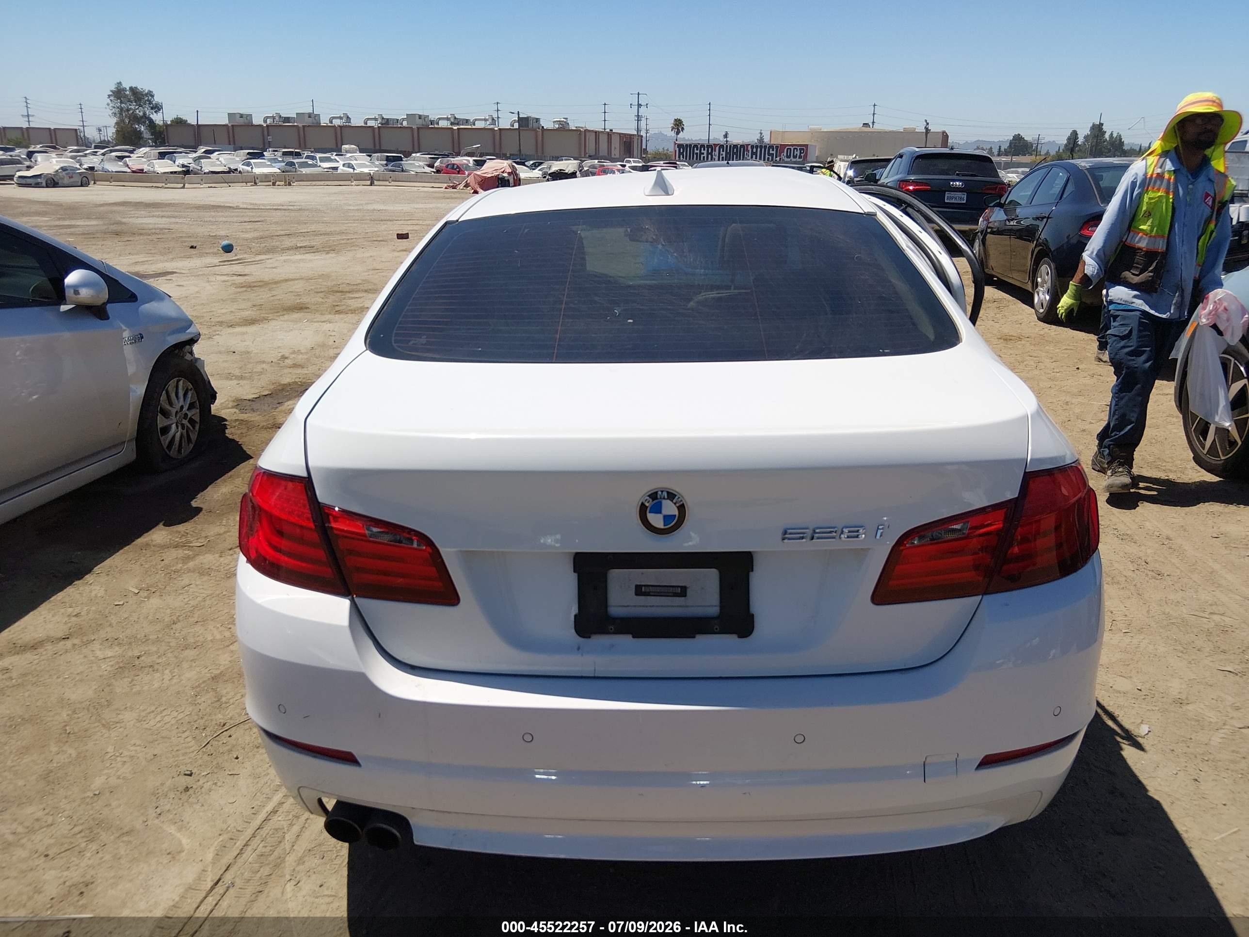 2013 Bmw 528i White vin: WBAXG5C56DD233083