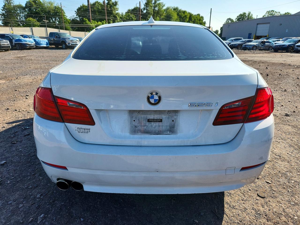 2013 Bmw 528 I White vin: WBAXG5C56DDY32985