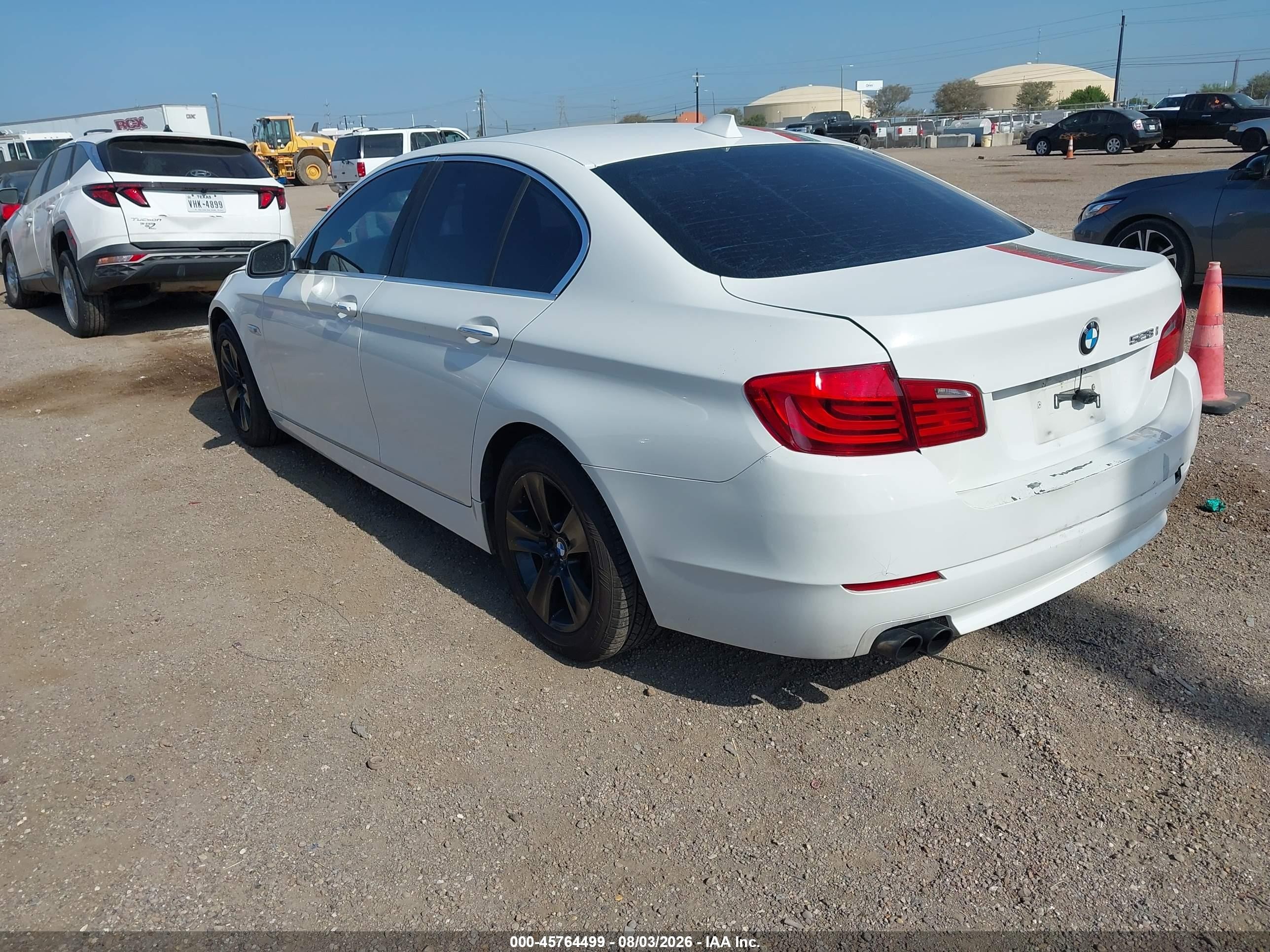 2013 Bmw 528i   White vin: WBAXG5C56DDY34915