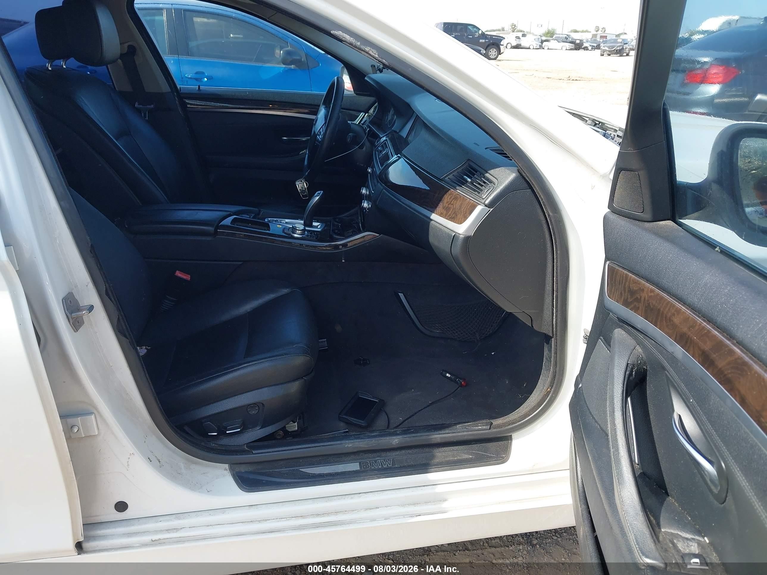 2013 Bmw 528i   White vin: WBAXG5C56DDY34915