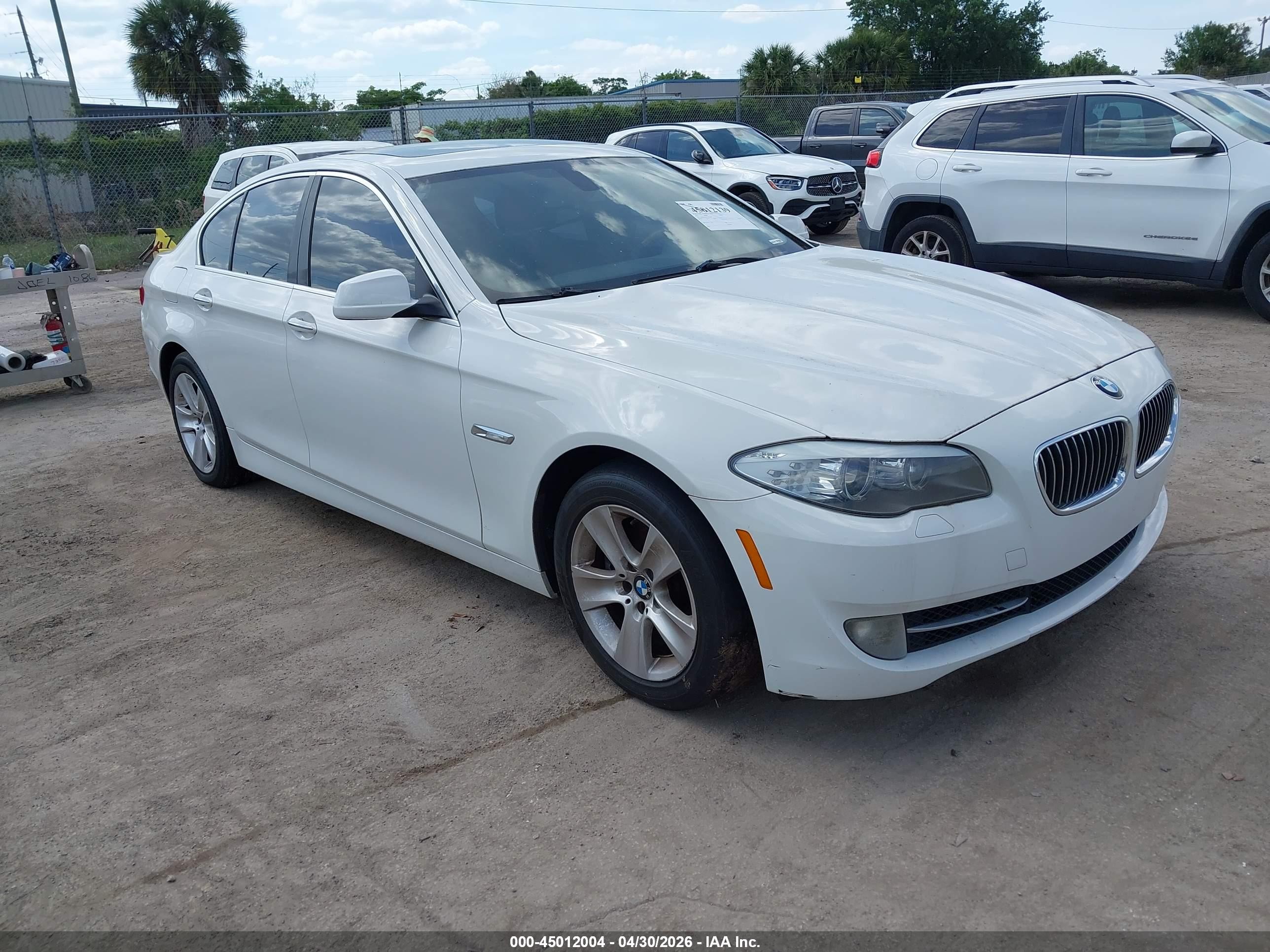 2013 Bmw 528i White vin: WBAXG5C57DDY32428