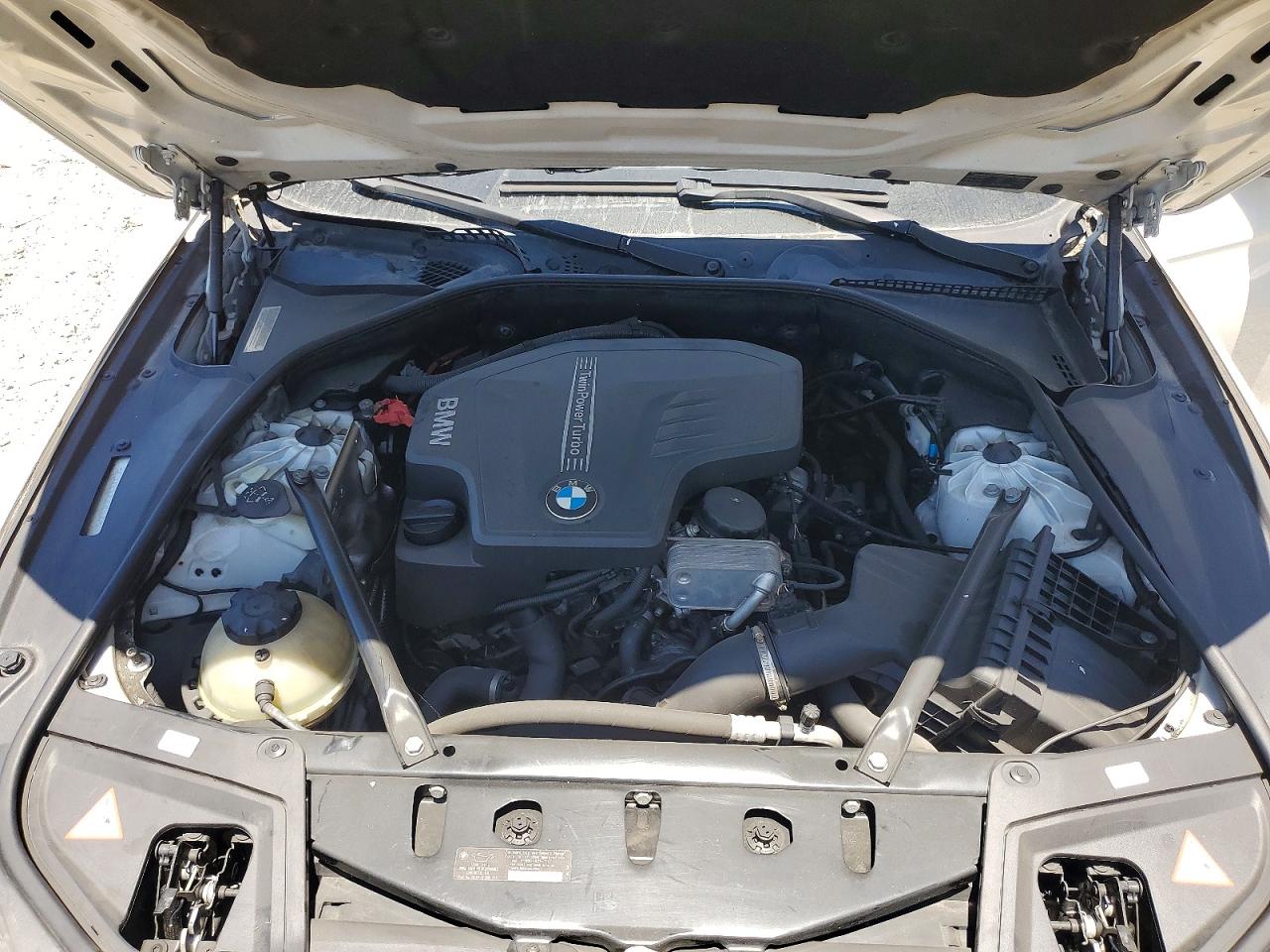2013 Bmw 528 I Белый vin: WBAXG5C58DDY30977