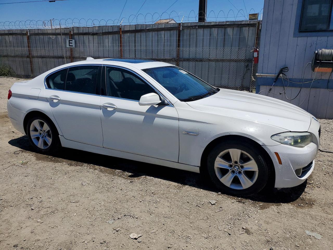 2013 Bmw 528 I Белый vin: WBAXG5C58DDY30977
