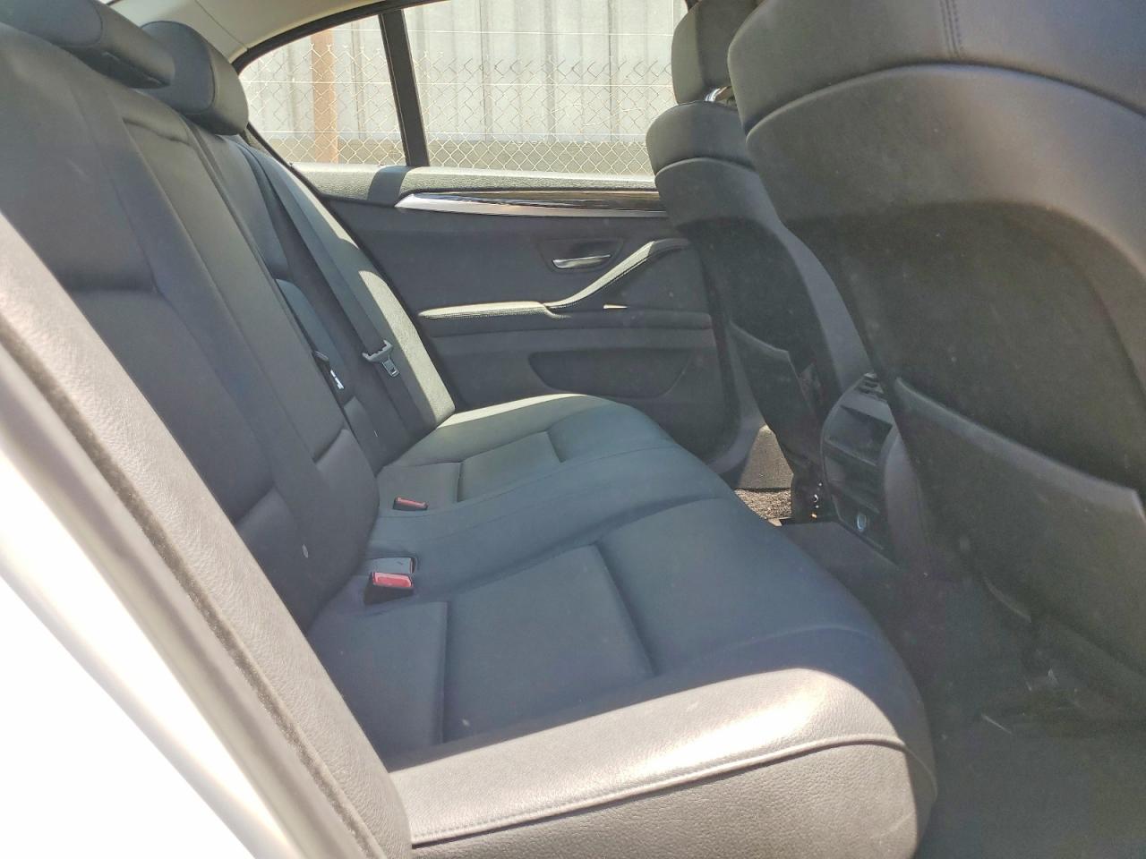 2013 Bmw 528 I Белый vin: WBAXG5C58DDY30977