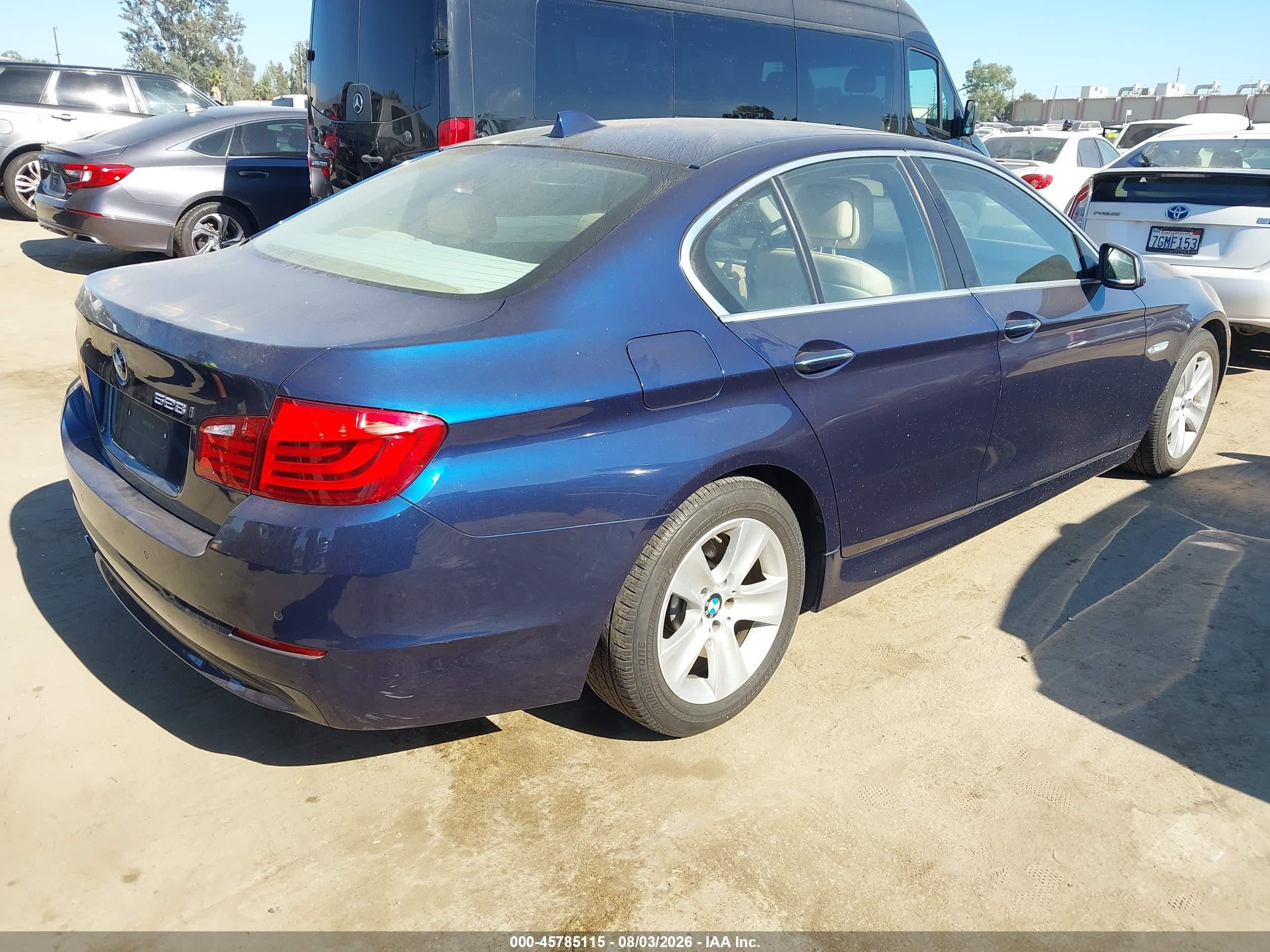 2013 Bmw 528i   Blue vin: WBAXG5C59DD228931