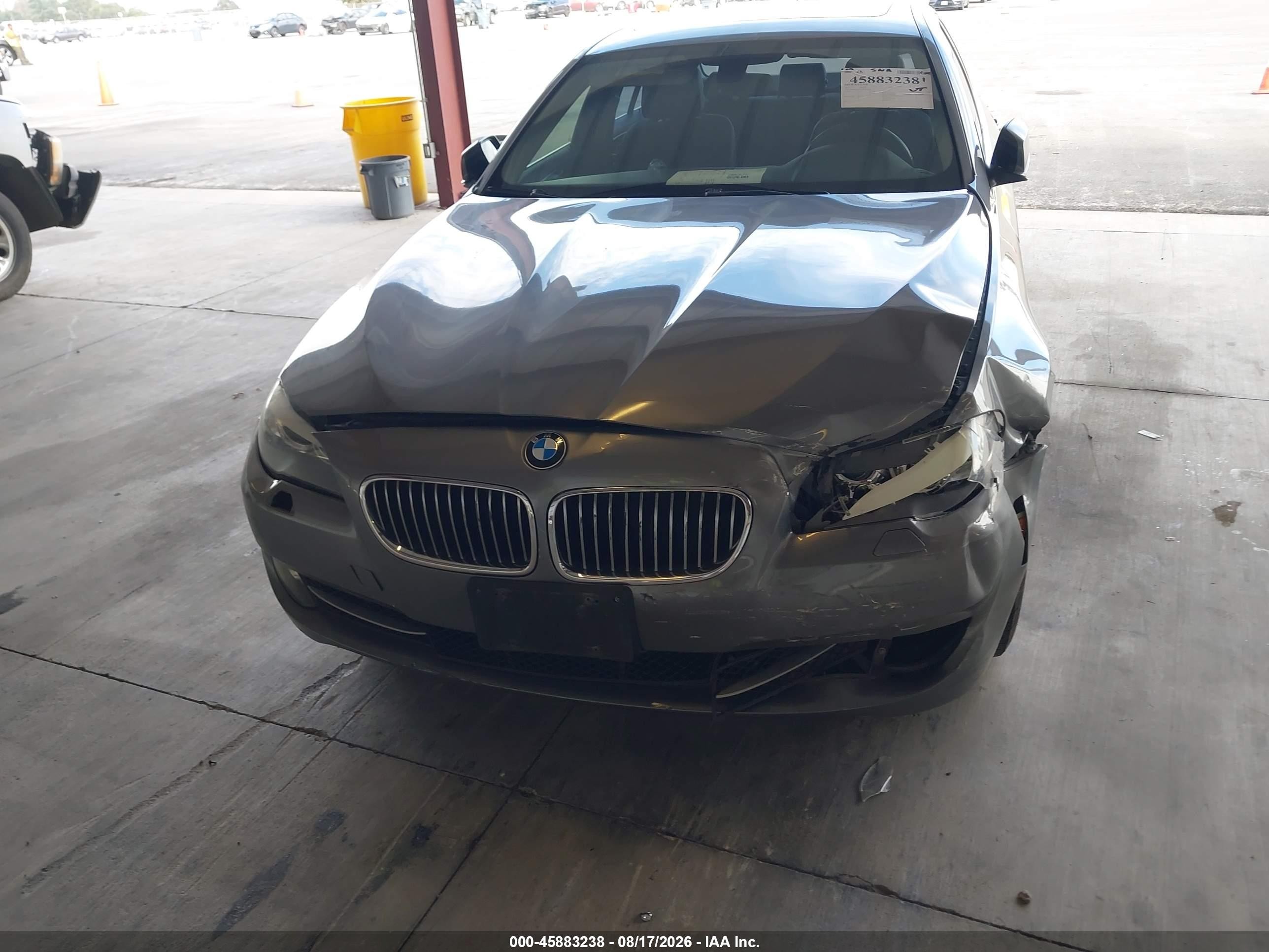 2013 Bmw 528i   Серебряный vin: WBAXG5C59DDY34164