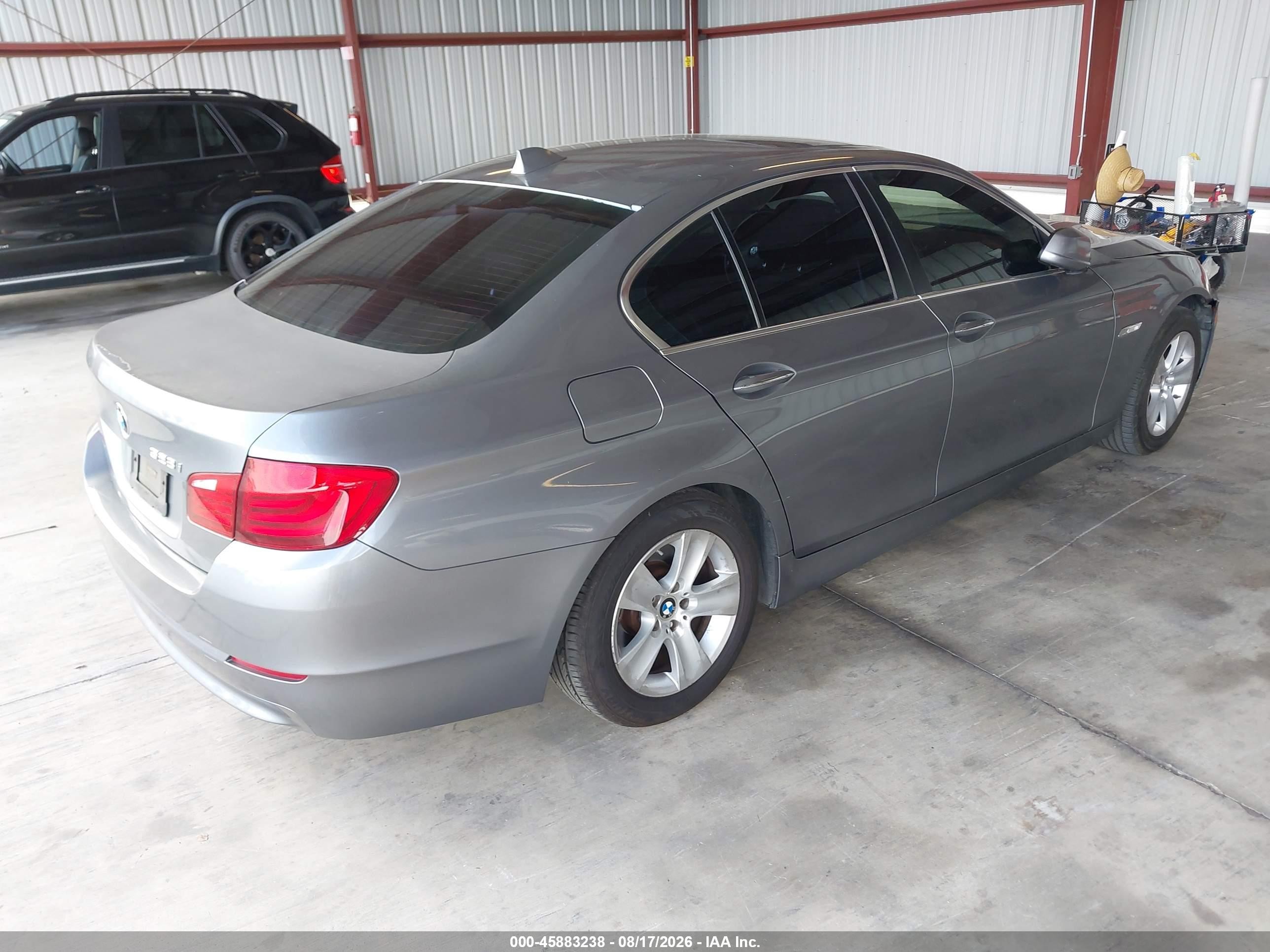 2013 Bmw 528i   Серебряный vin: WBAXG5C59DDY34164