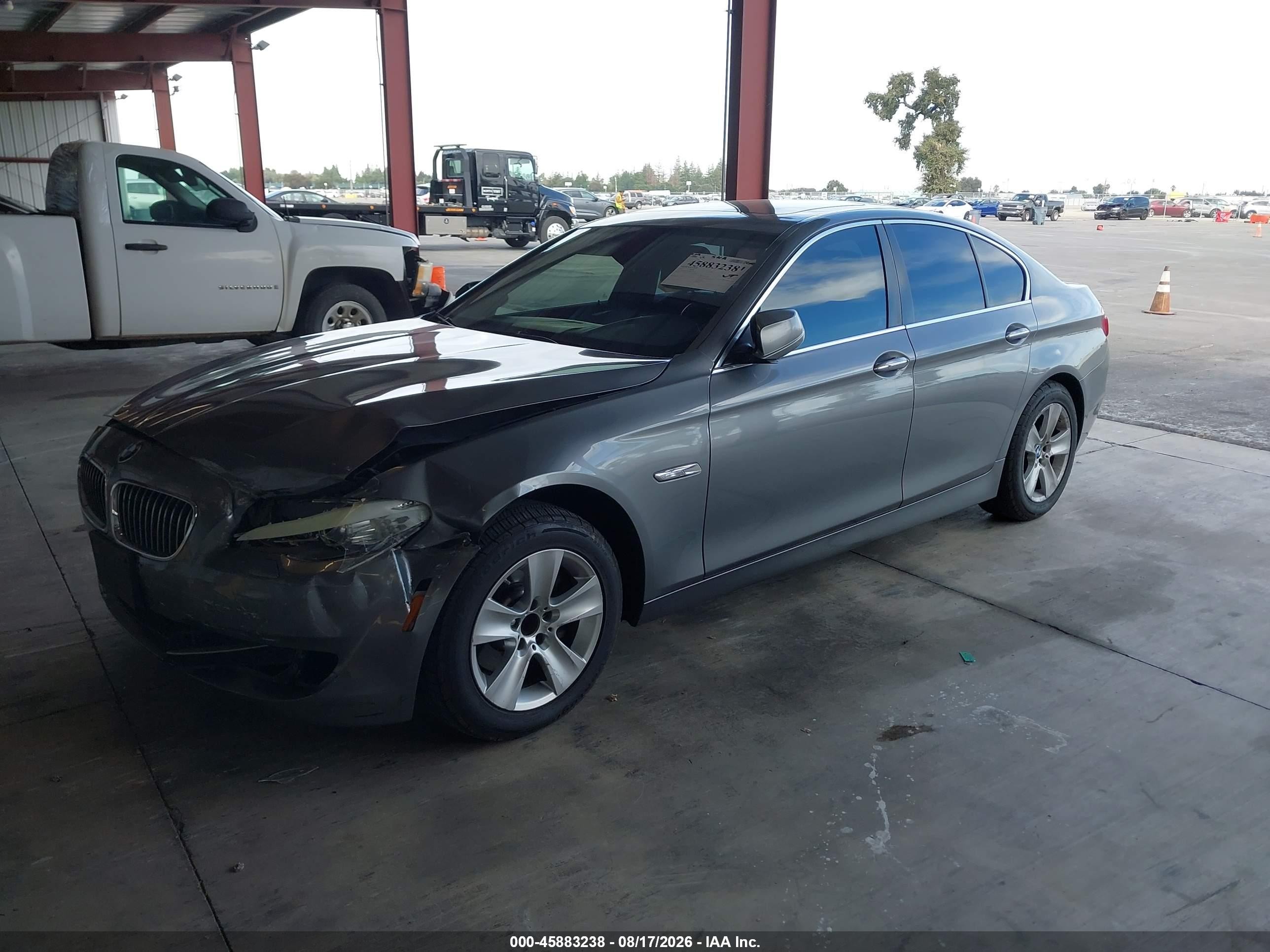 2013 Bmw 528i   Серебряный vin: WBAXG5C59DDY34164