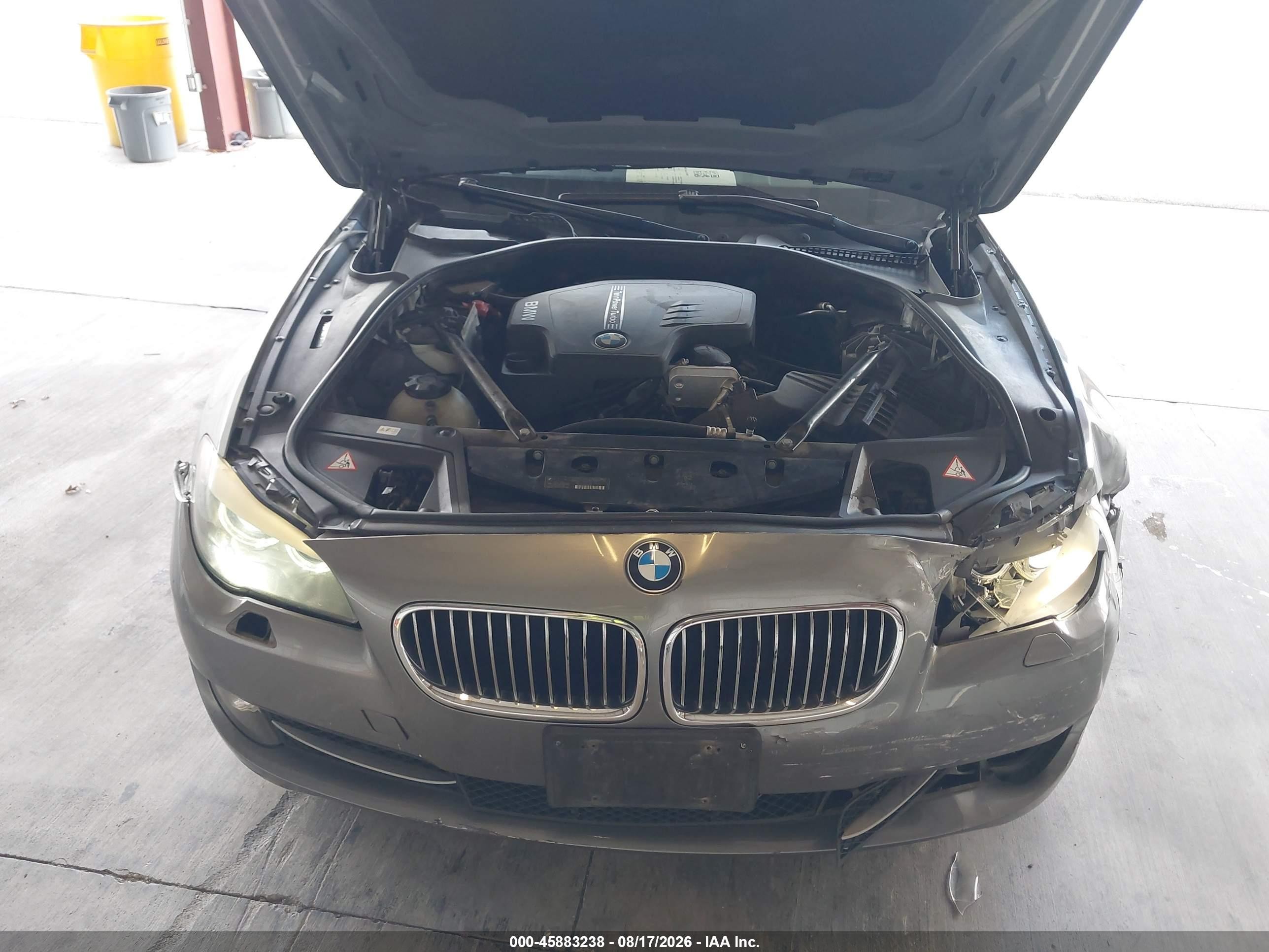 2013 Bmw 528i   Серебряный vin: WBAXG5C59DDY34164