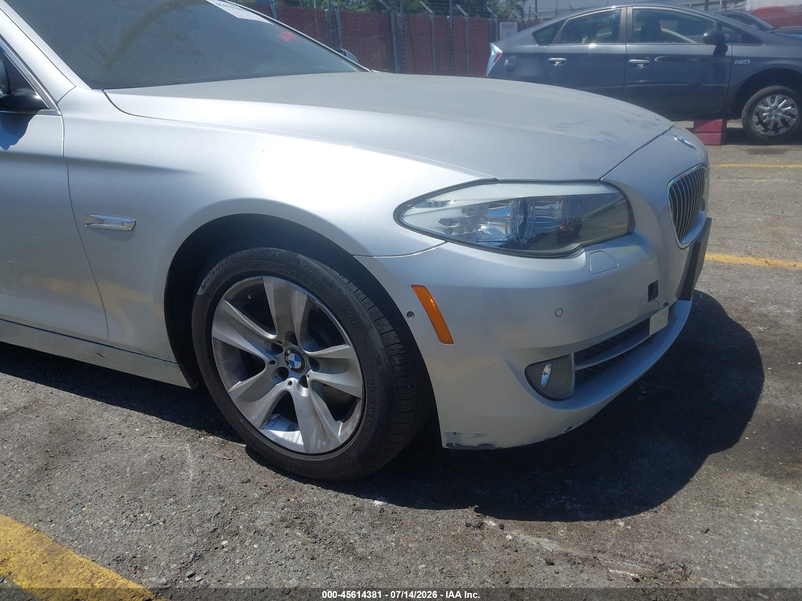 2013 Bmw 528i   Silver vin: WBAXG5C59DDY35847
