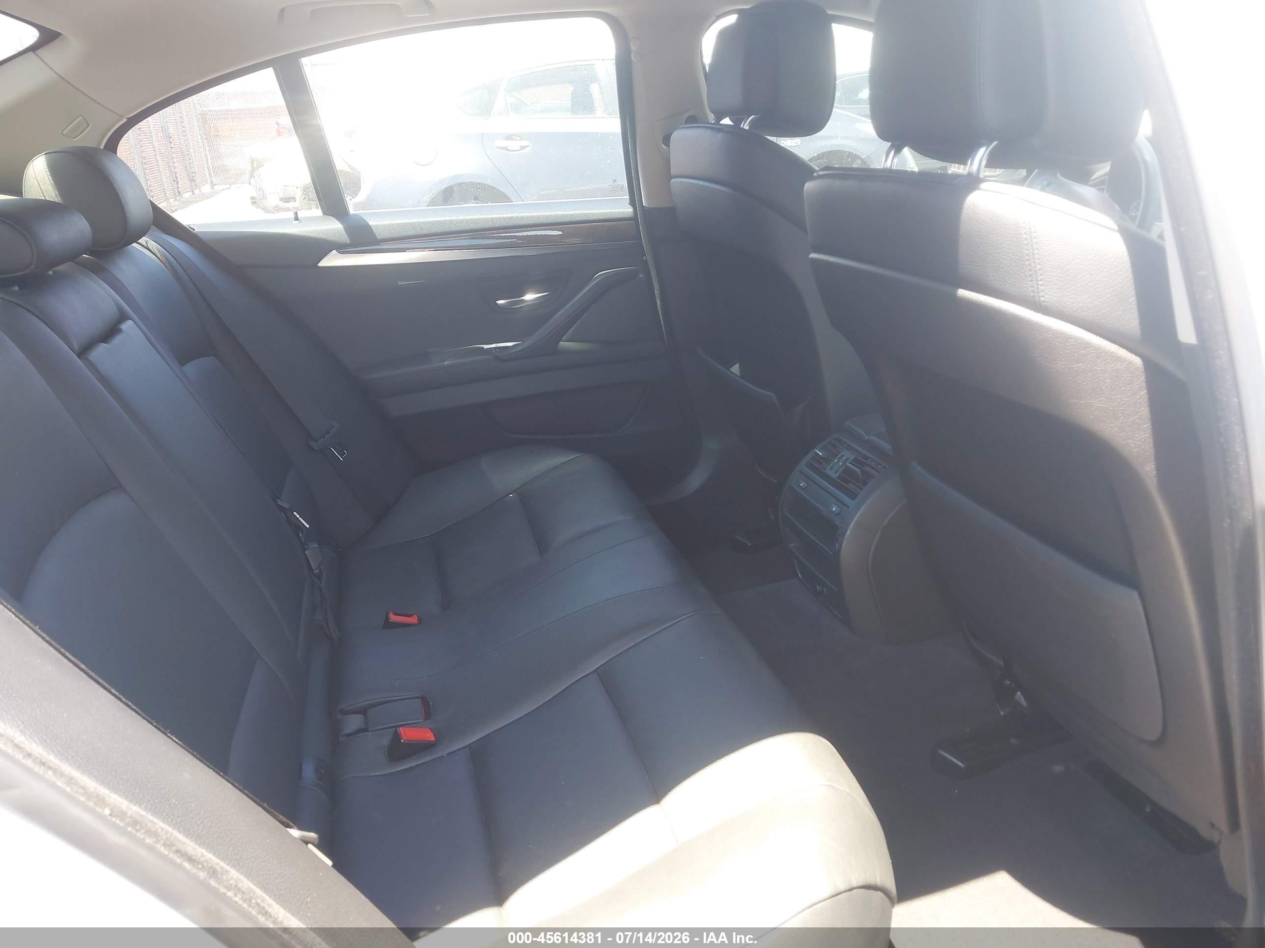 2013 Bmw 528i   Silver vin: WBAXG5C59DDY35847