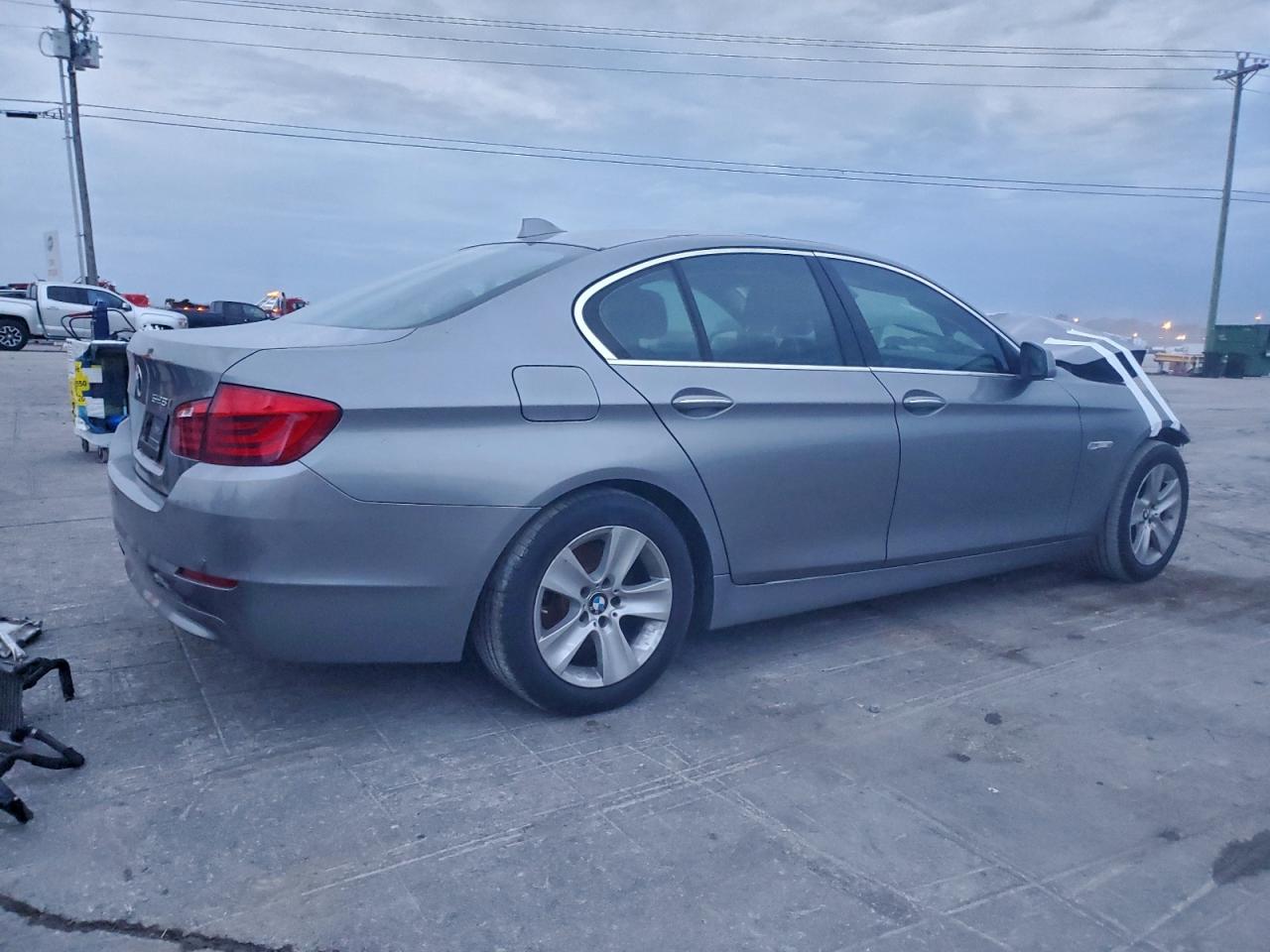 2013 Bmw 528 I Серый vin: WBAXG5C5XDDY31497