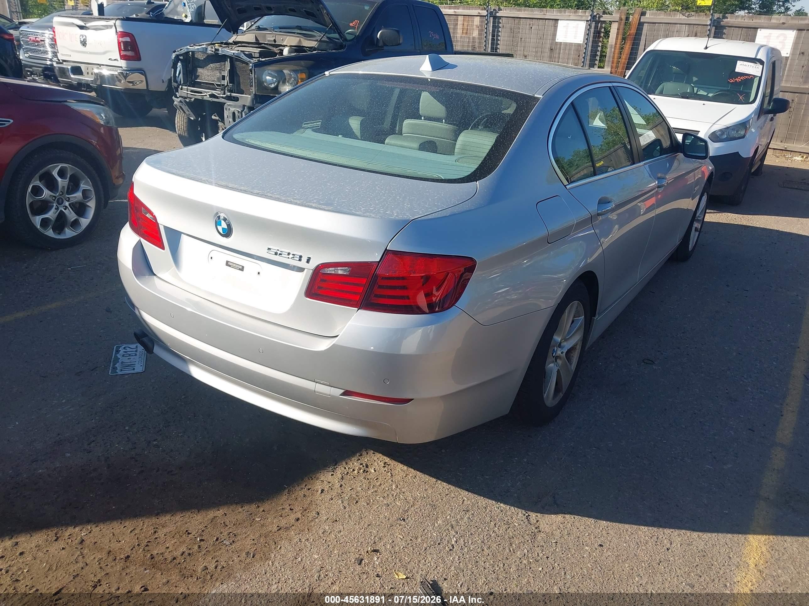2012 Bmw 528i Xdrive Silver vin: WBAXH5C50CDW03598