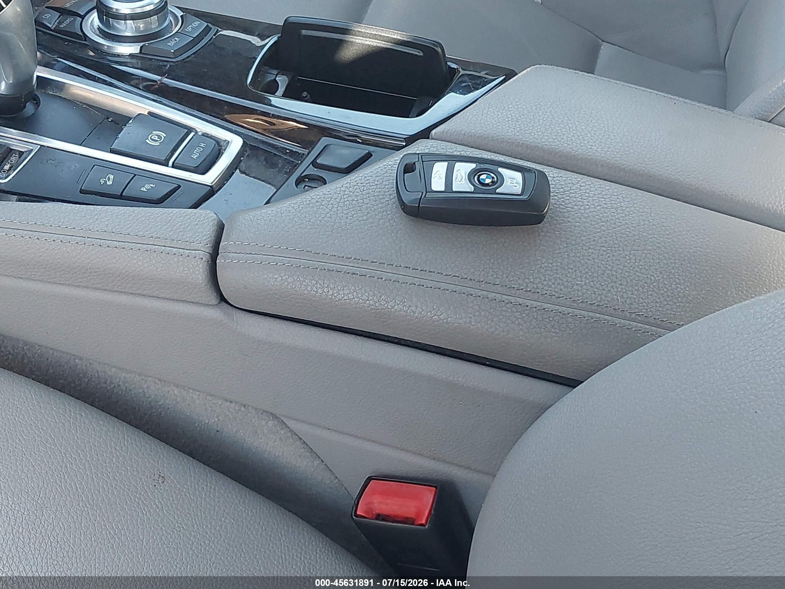 2012 Bmw 528i Xdrive Silver vin: WBAXH5C50CDW03598